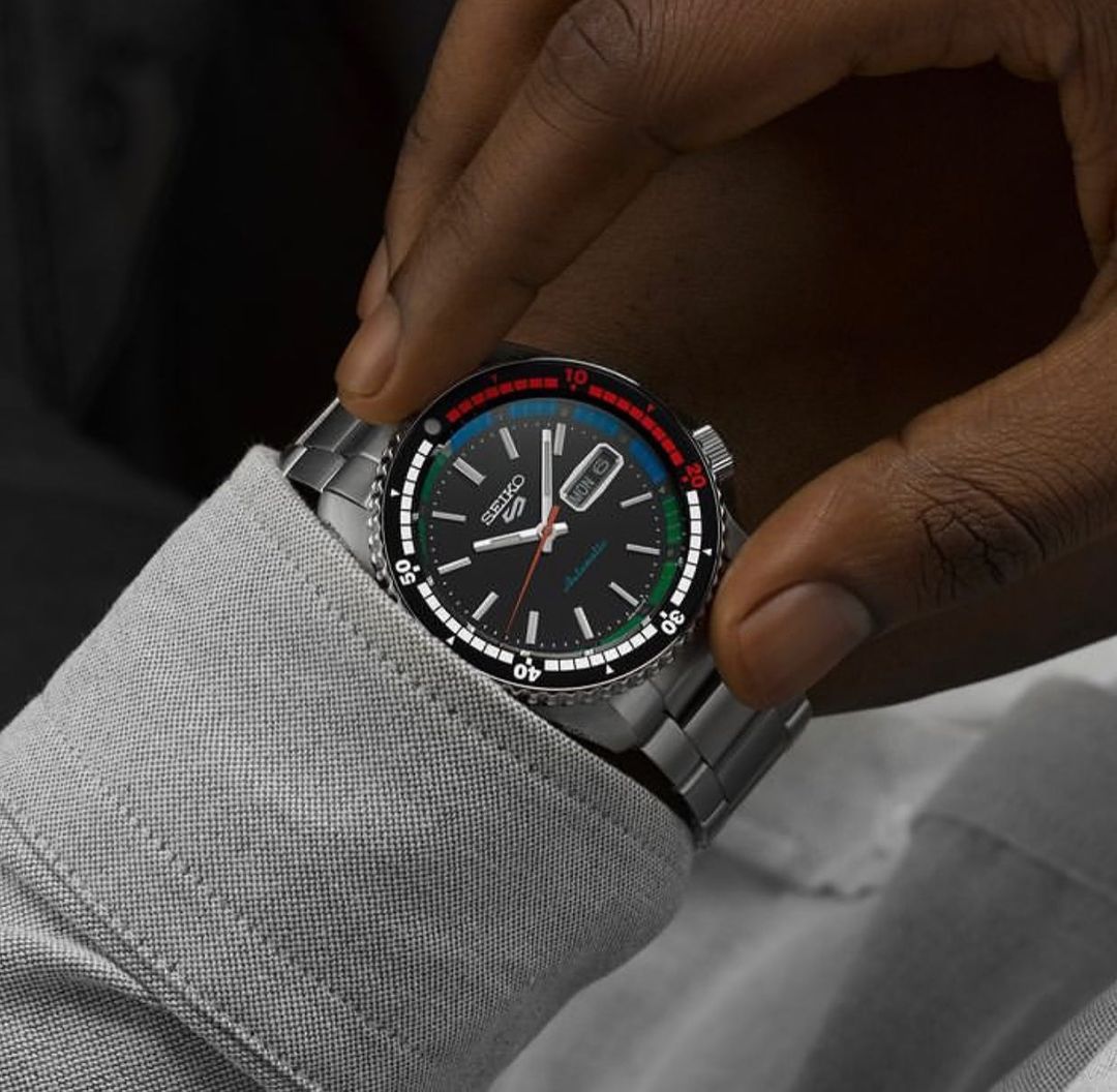 שעון  SEIKO 5 SPORTS New Regatta Timer מקולקציית צבעי הרטרו