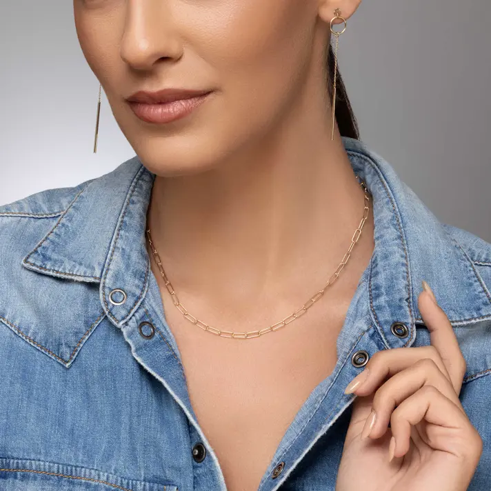 עגילי זהב ארוכים עם חישוקים וגלילי זהב