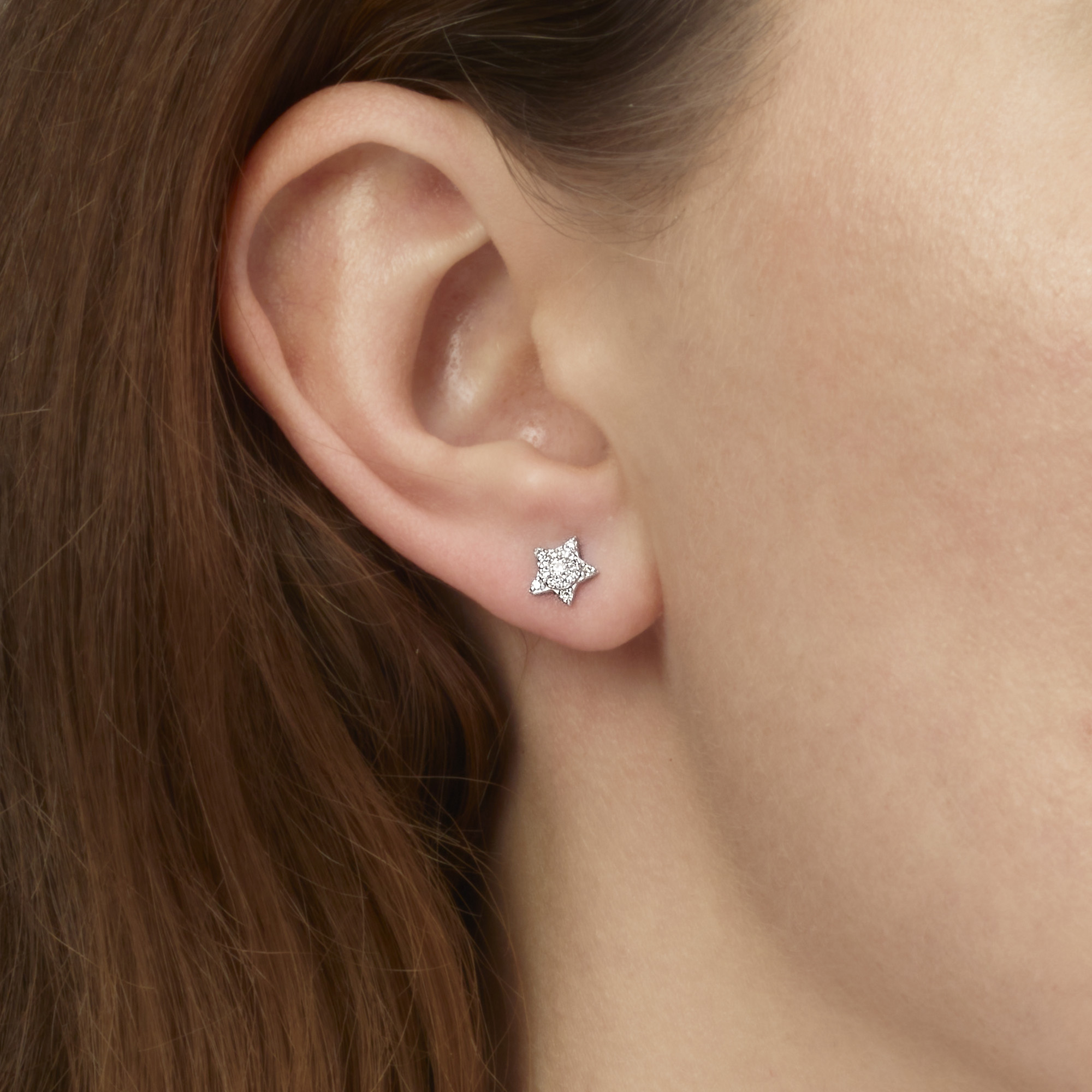 עגילי כוכב מזהב משובצים יהלומים