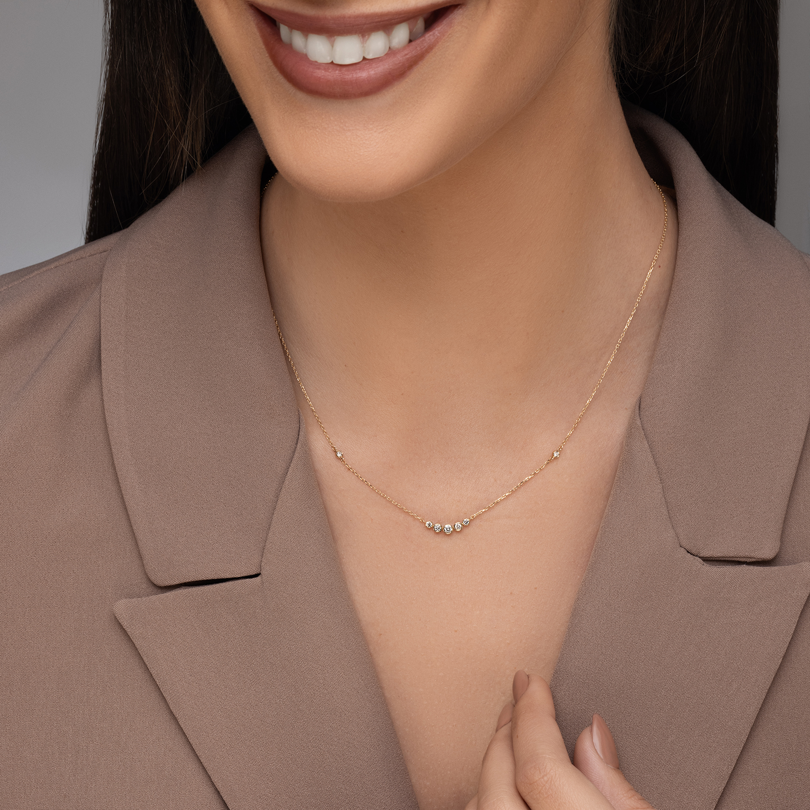 שרשרת עלמה משובצת יהלומים