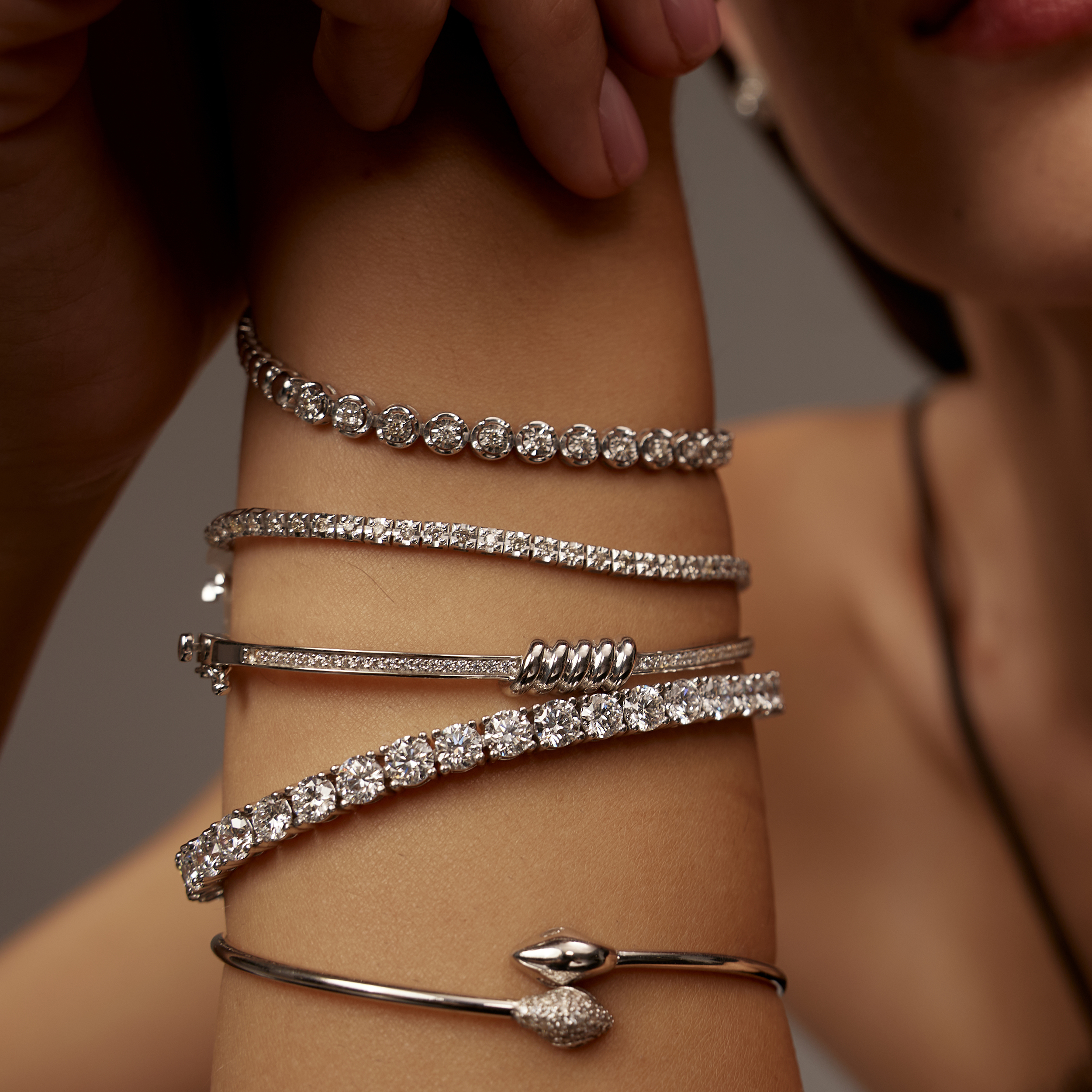 צמיד נאדין מזהב 14K משובץ יהלומים