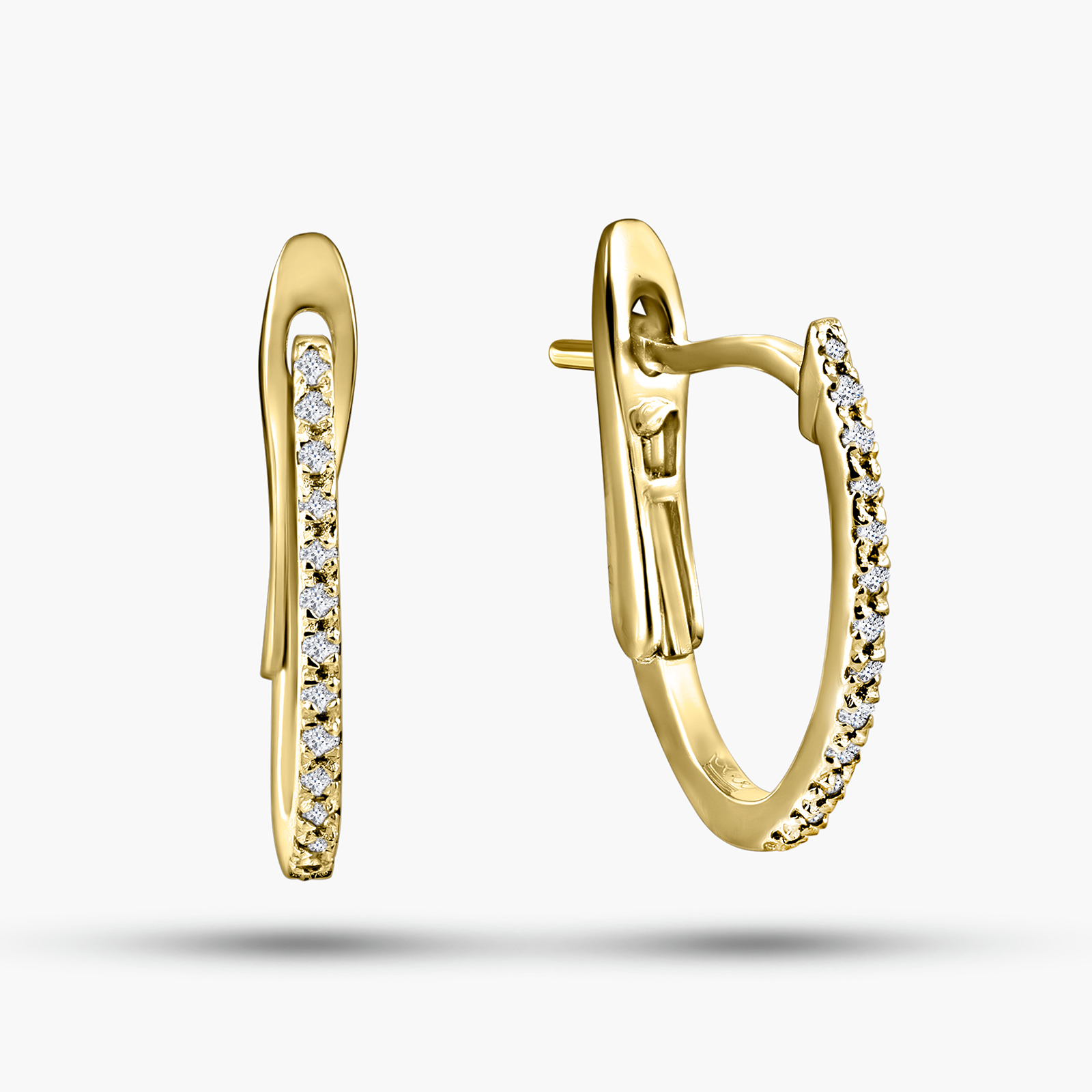 עגילי זהב 14K עם יהלומים.