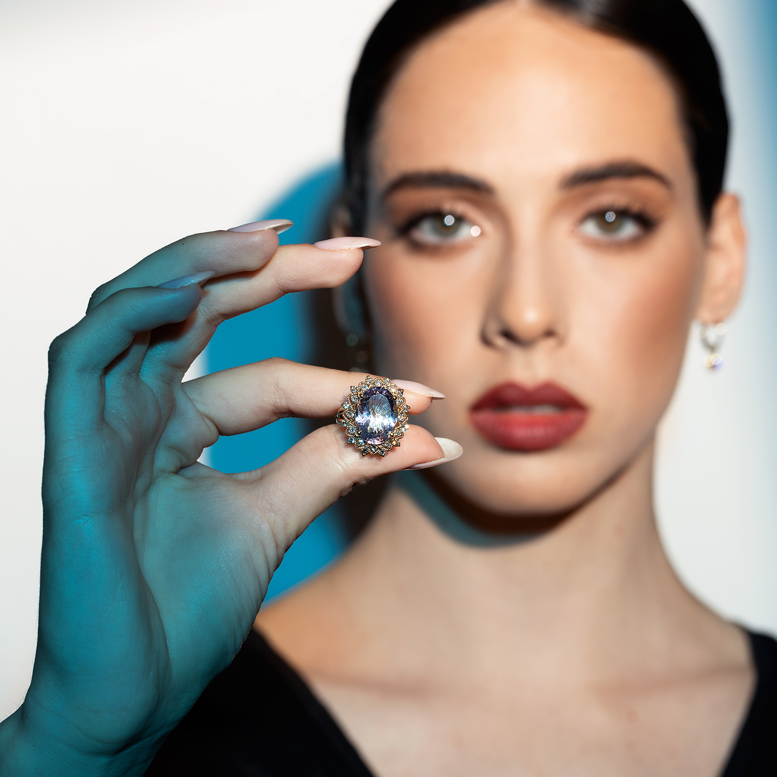 טבעת קייט משובצת יהלומים ואמטיסט