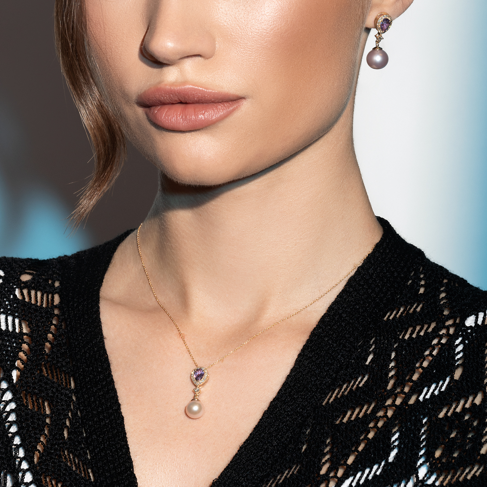 עגילי טיפה בשילוב פנינה ושיבוץ יהלומים ואמטיסט