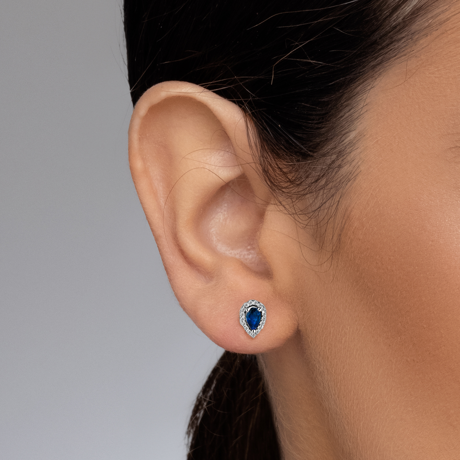 עגילי טיפה צמודי אוזן בשיבוץ ספירים ויהלומים