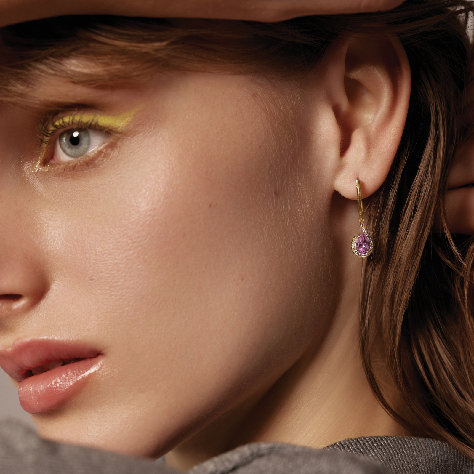 עגיל יהלומים ואמטיסט מסדרת Lumiere