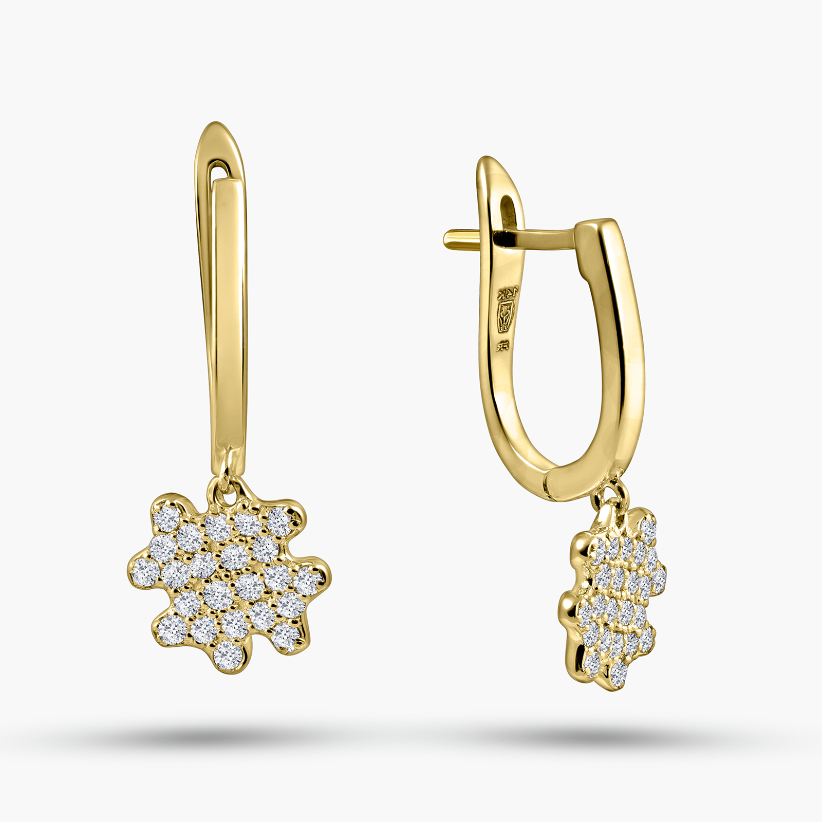 עגילי זהב 14K משובצים יהלומים עם תליון פרח