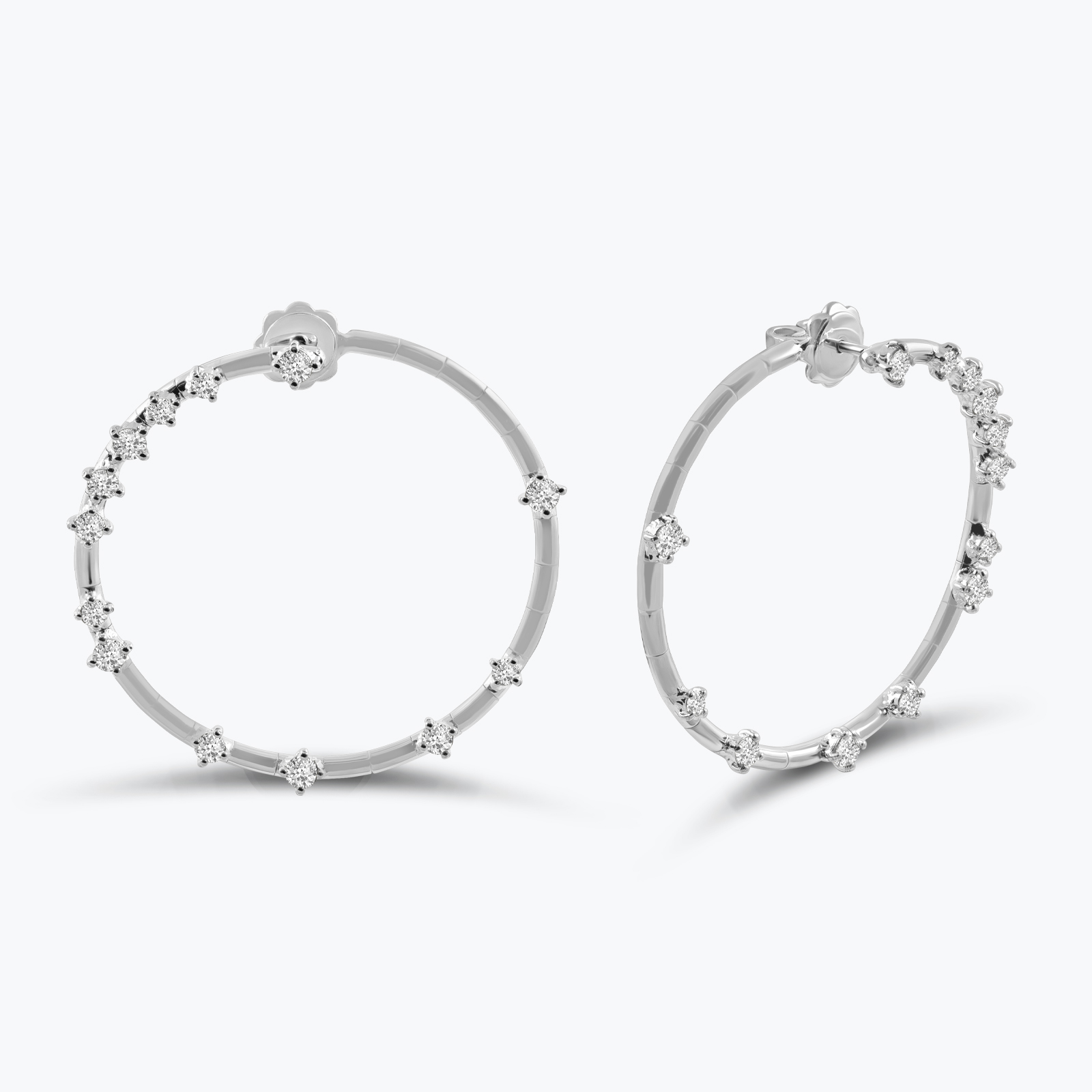 עגילי חישוק בשיבוץ יהלומים