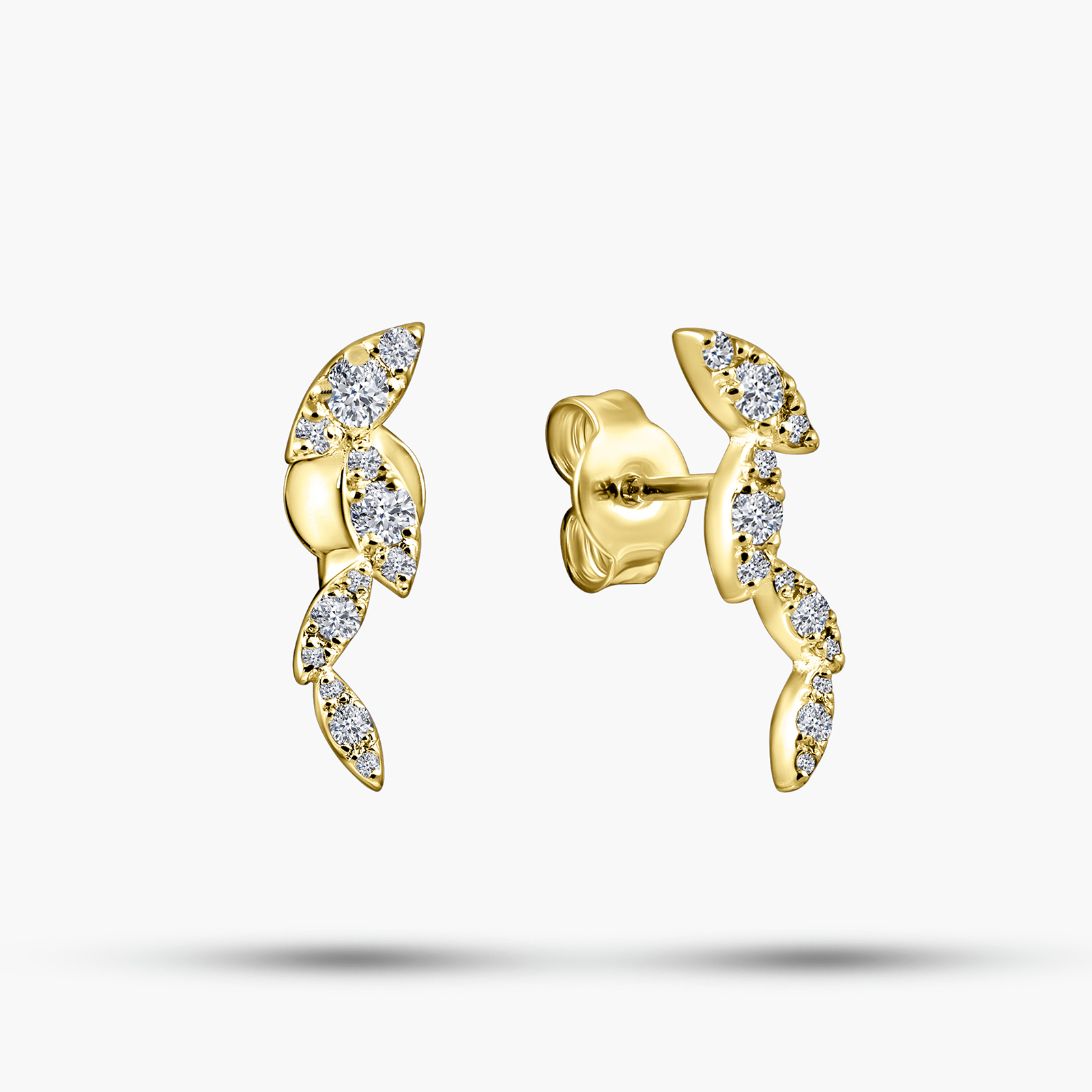 עגילי זהב 14K משובצים יהלומים בעיצוב גלי