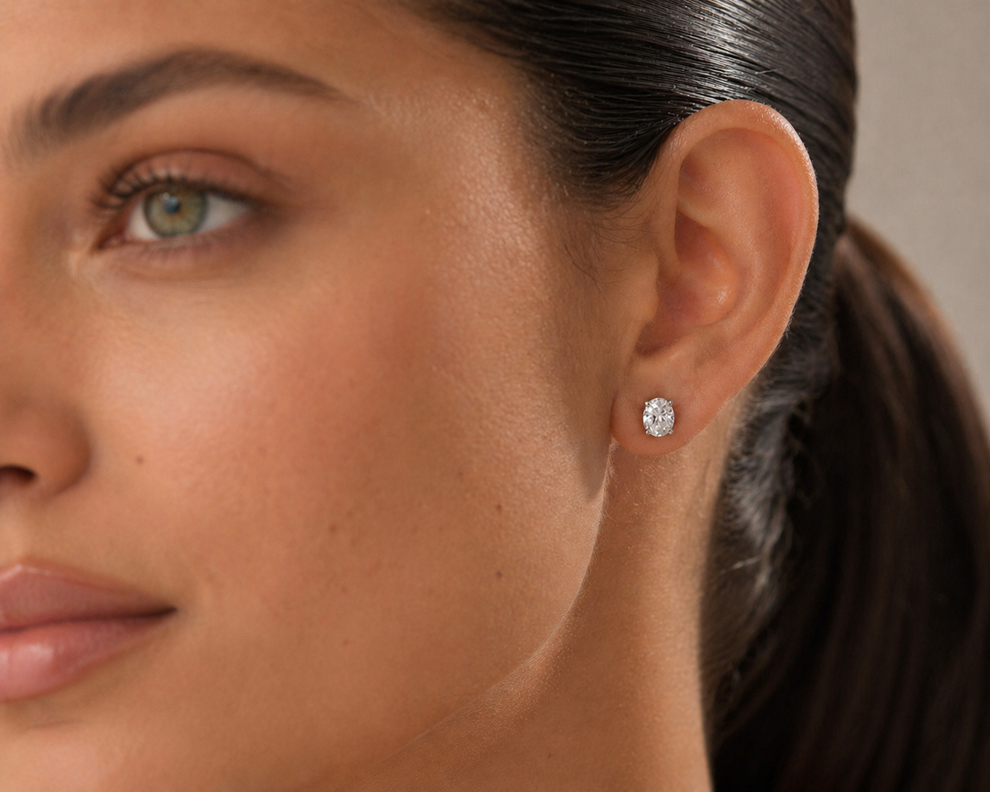 עגילי יהלום מעבדה סוליטר בחיתוך אובאלי