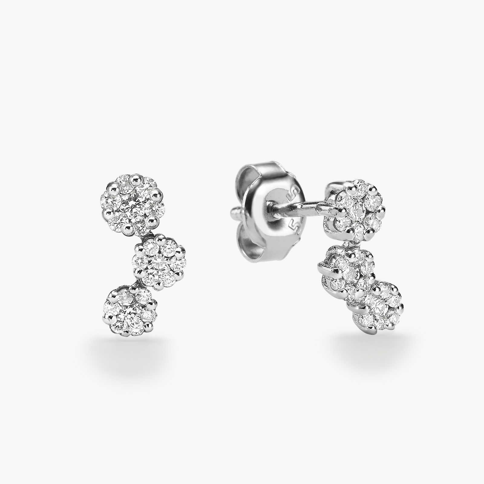 עגילי זהב צמודים משובצים יהלומים