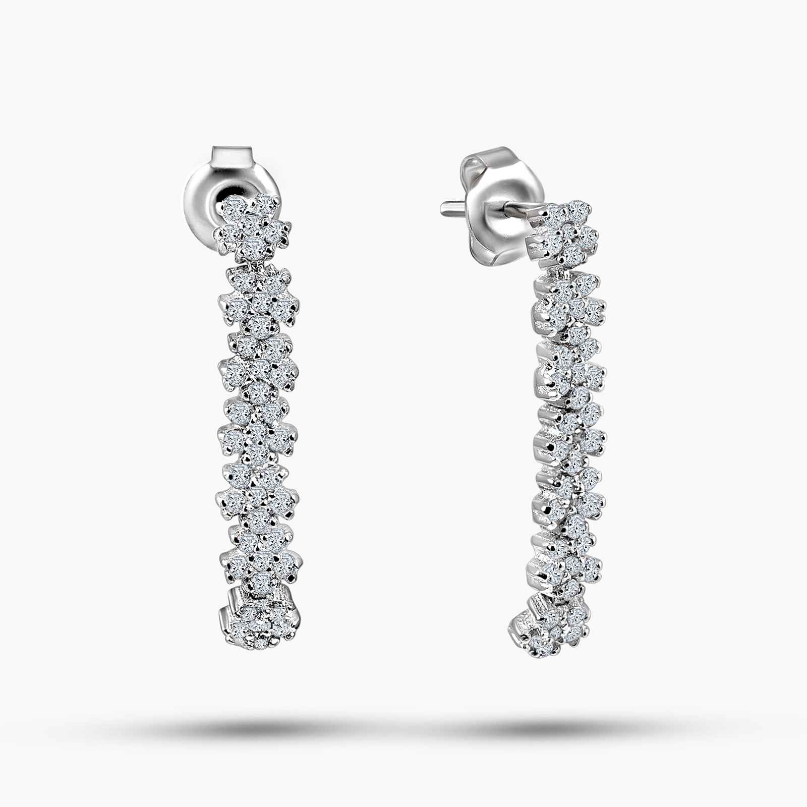 עגילי זהב 14K משובצים יהלומים בעיצוב תלוי 2.5 ס"מ