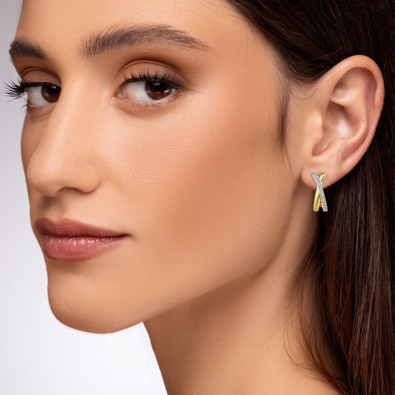 עגיל זהב ויהלומים צמודים