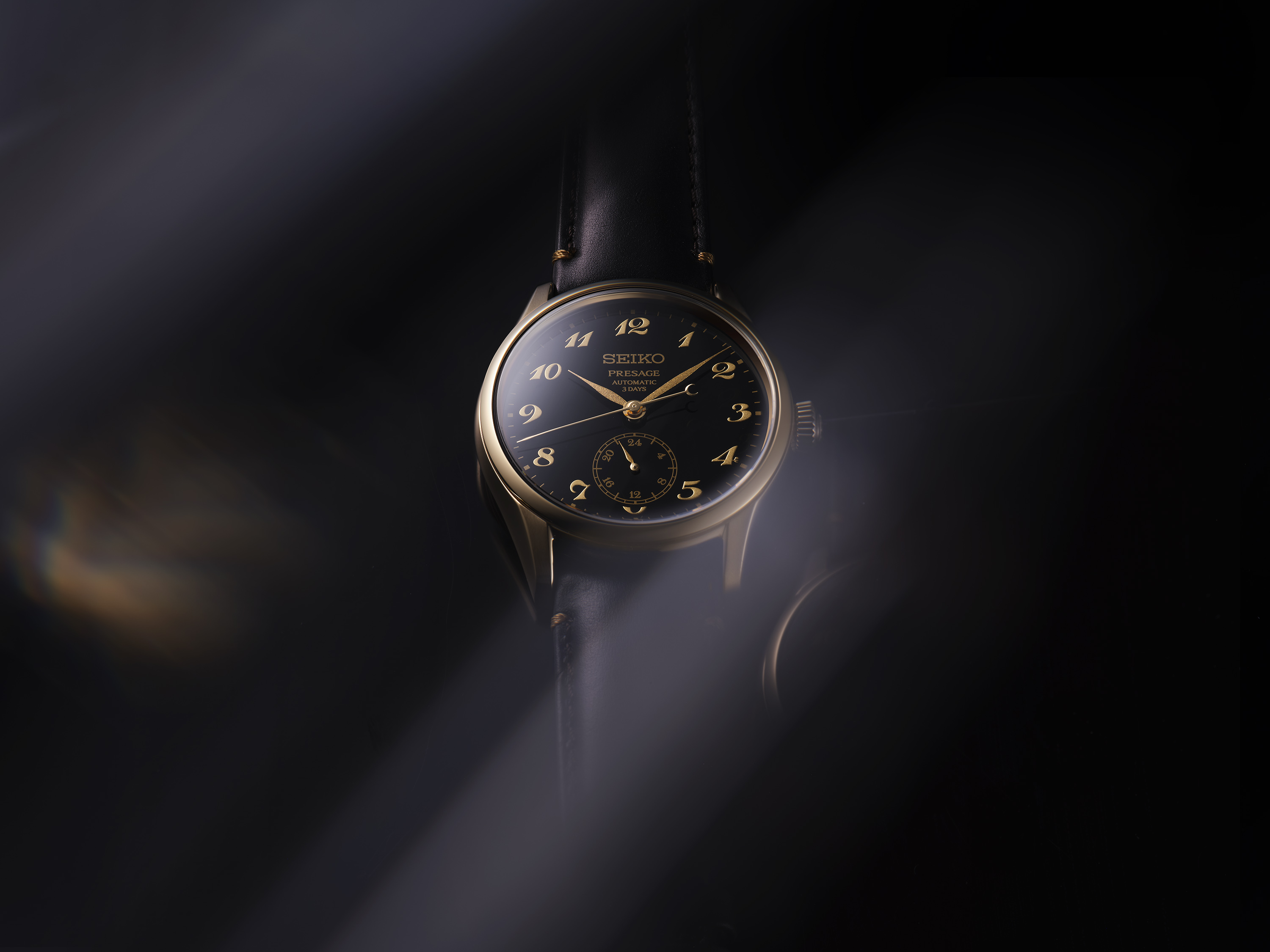 Seiko Presage Classic Series בשילוב לוח אמייל 