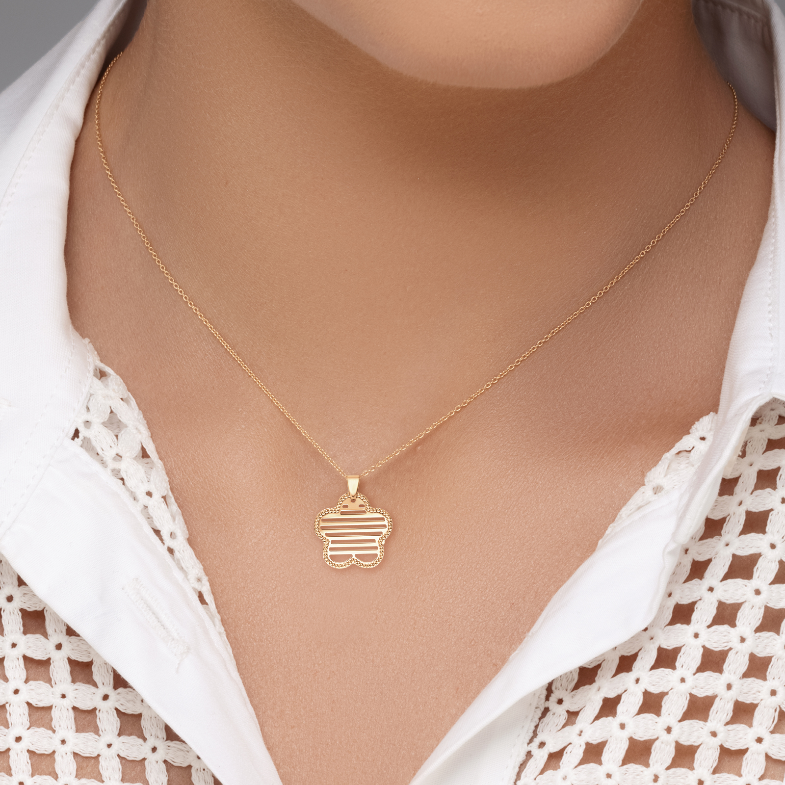 תליון זהב פרח