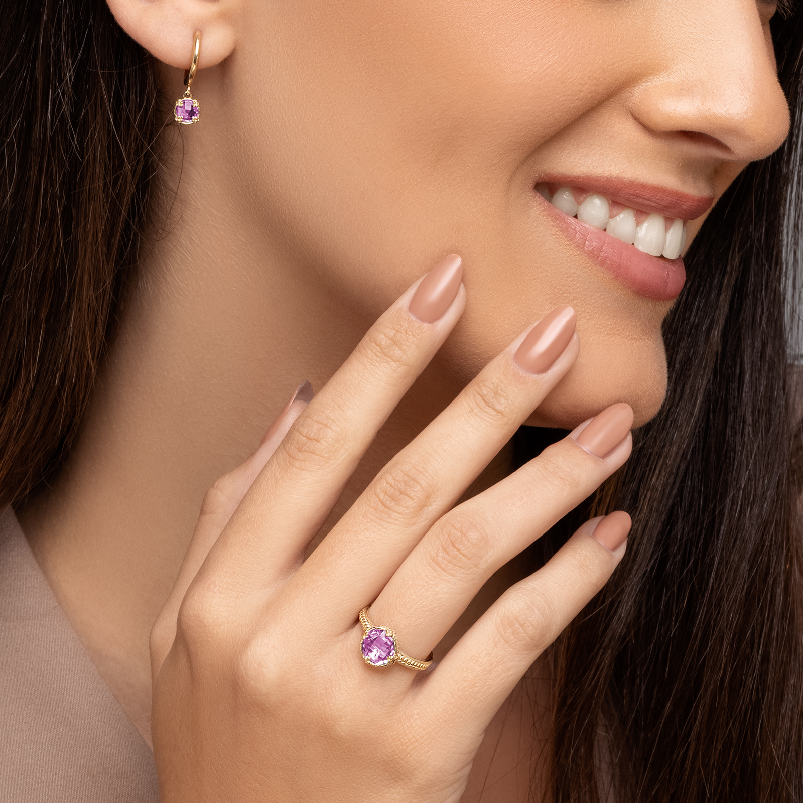 טבעת זהב משובצת אבן אמטיסט