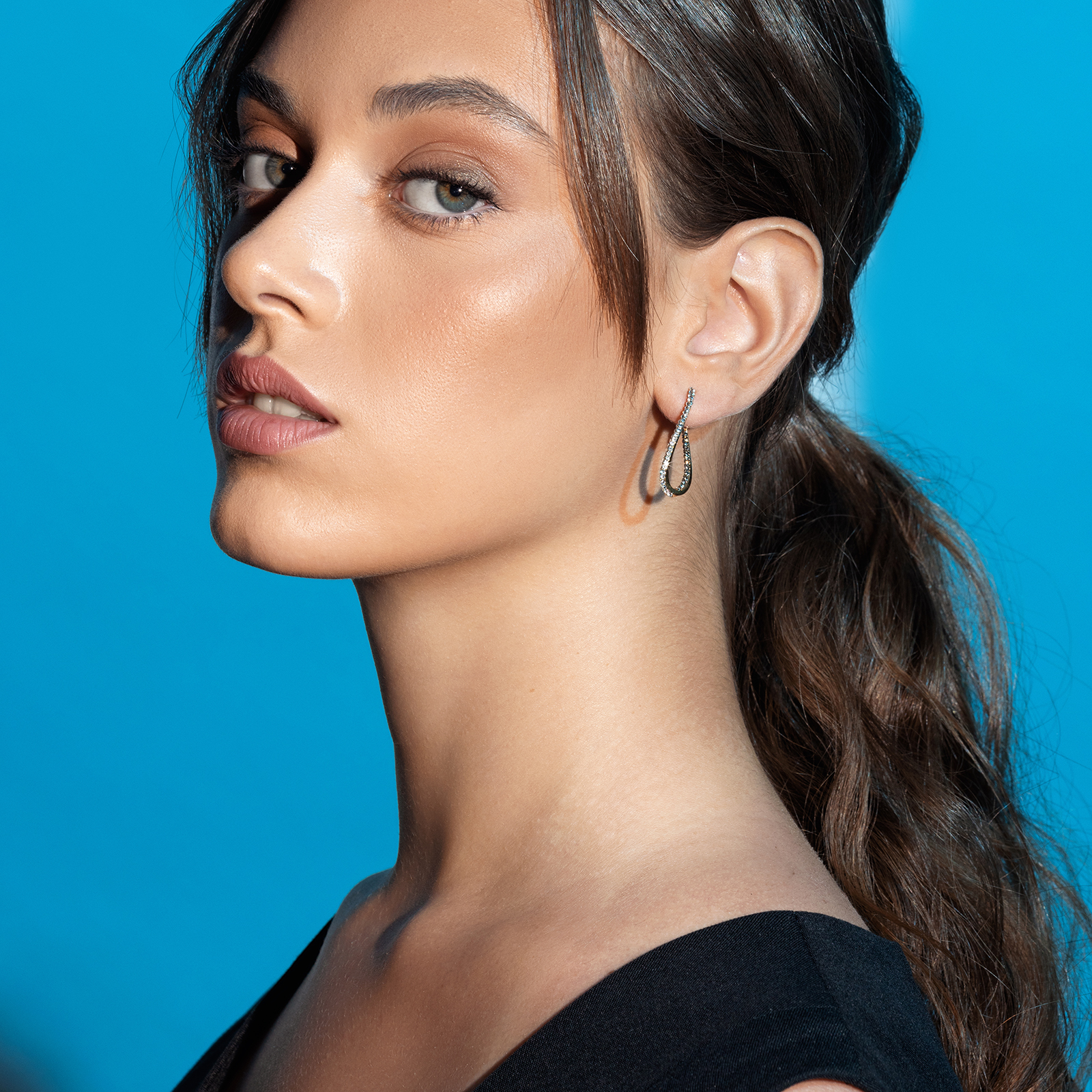 עגילי זהב משובצים אבני סברובסקי