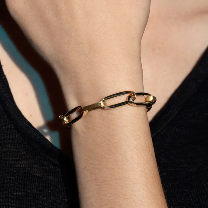 צמיד זהב מסדרת ג'ולין משולב  בחוליות בגימור SATEN