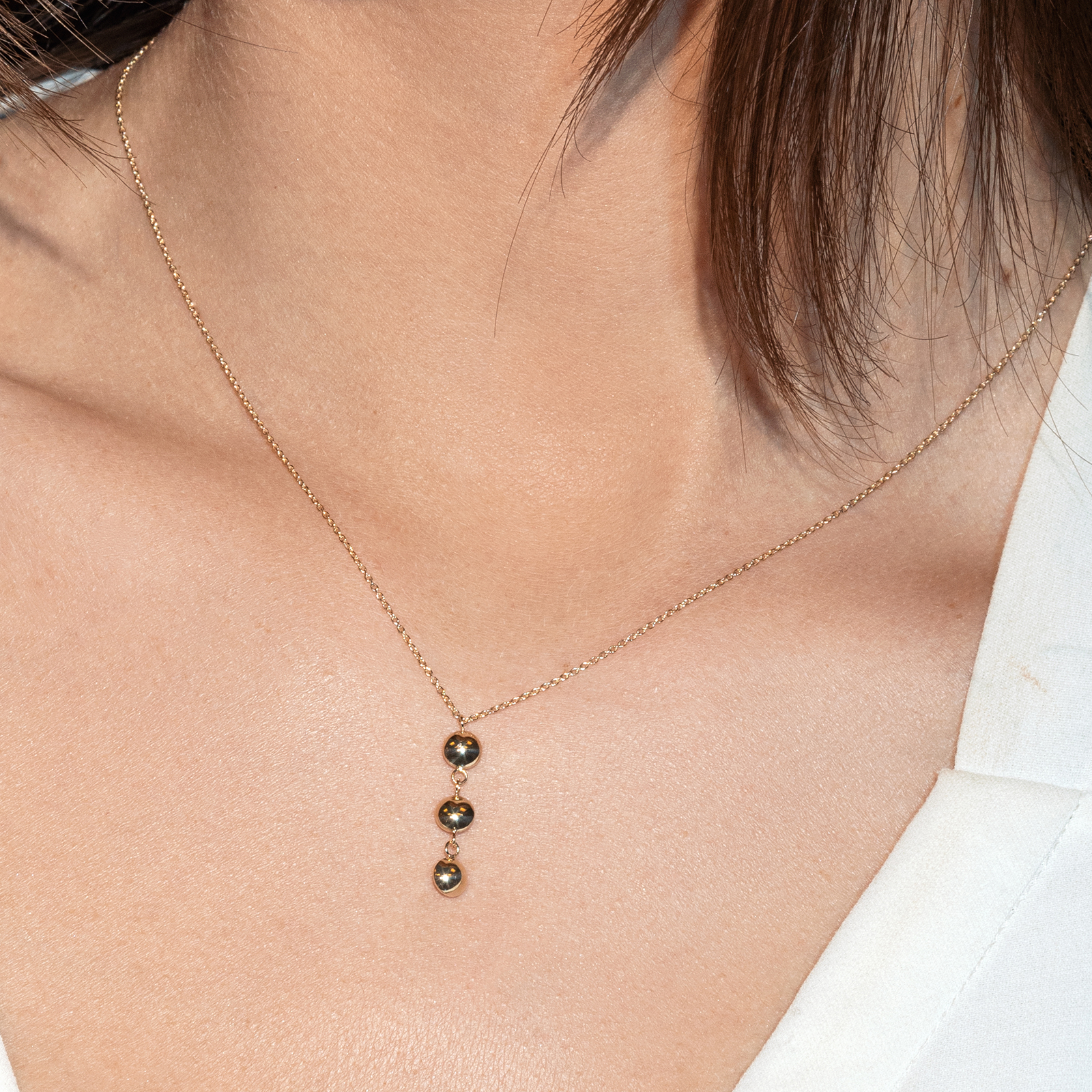 שרשרת זהב בשילוב כדורי זהב