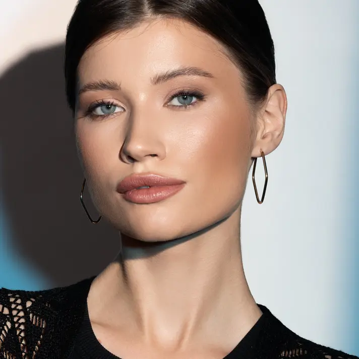 עגילי זהב בצורת מעוינים מעוגלים