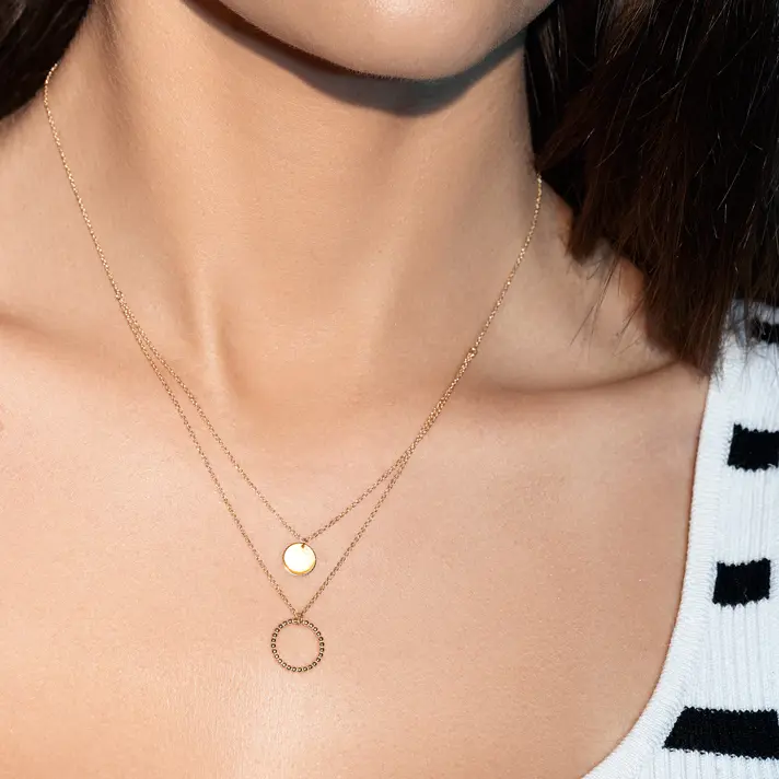 שרשרת זהב כפולה עם שני תליוני זהב עגולים
