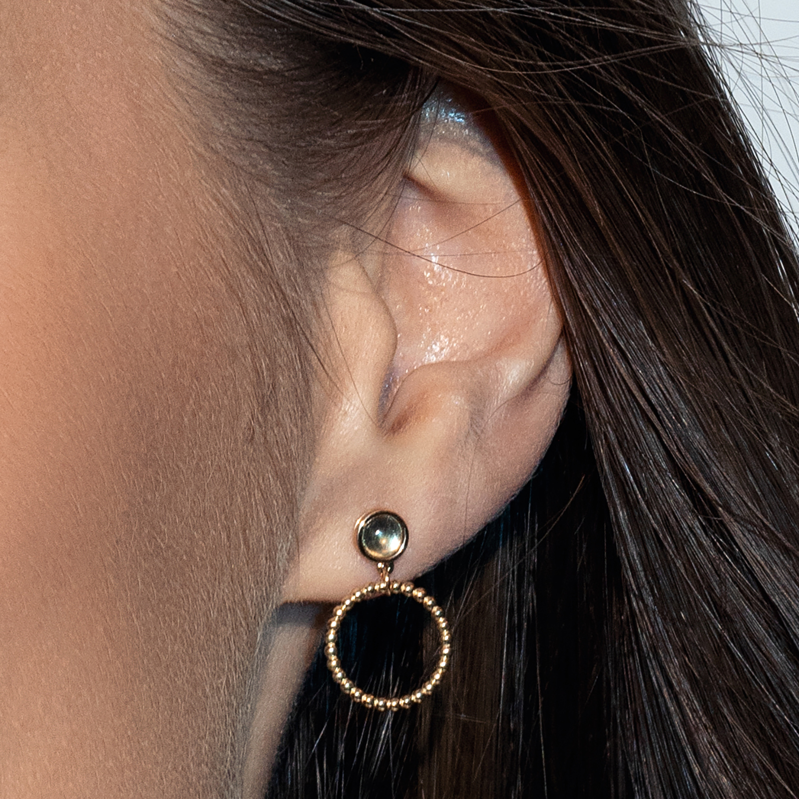 עגילי זהב בשיבוץ sky blue