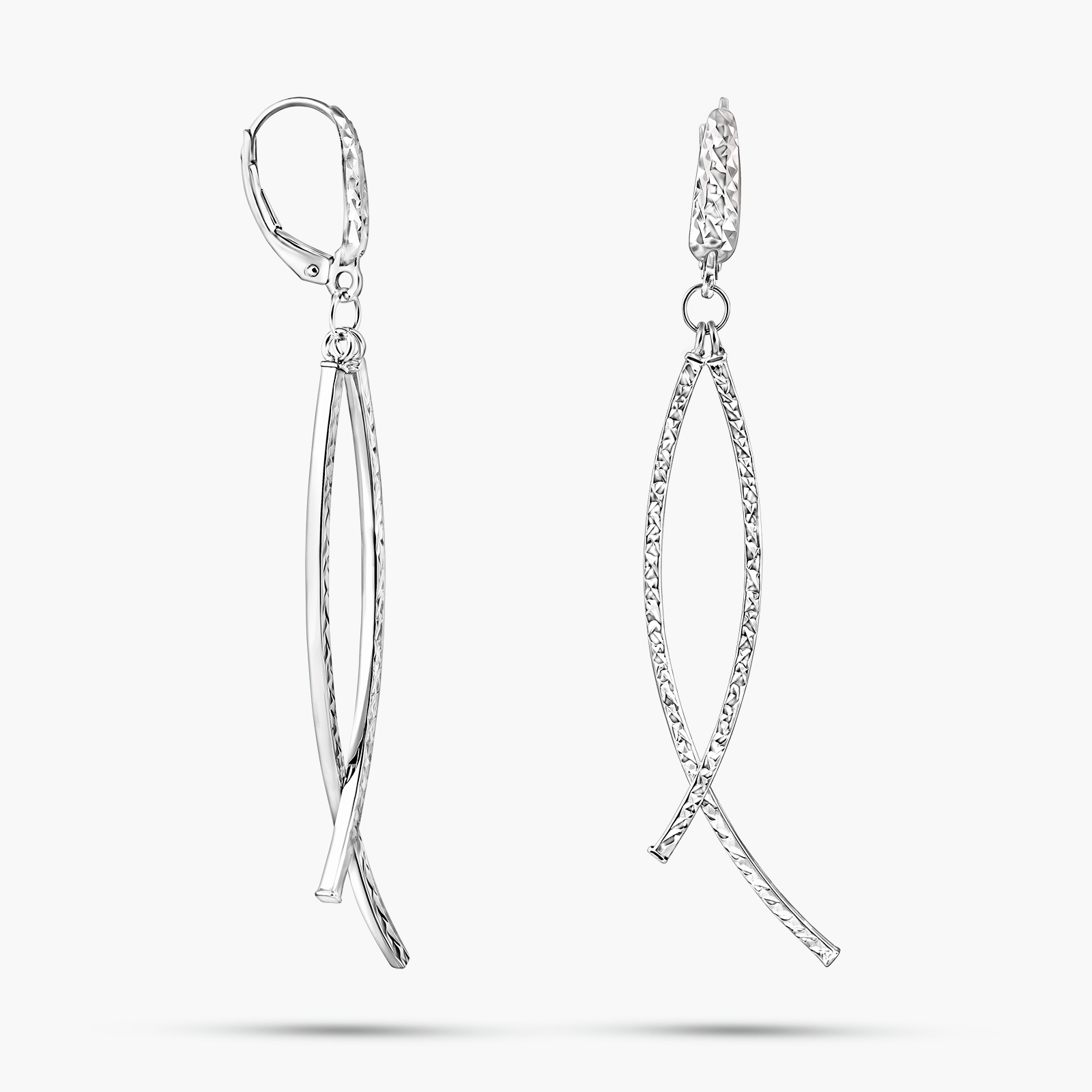 עגילי זהב עם קשתות מצטלבות בגימור לייזר