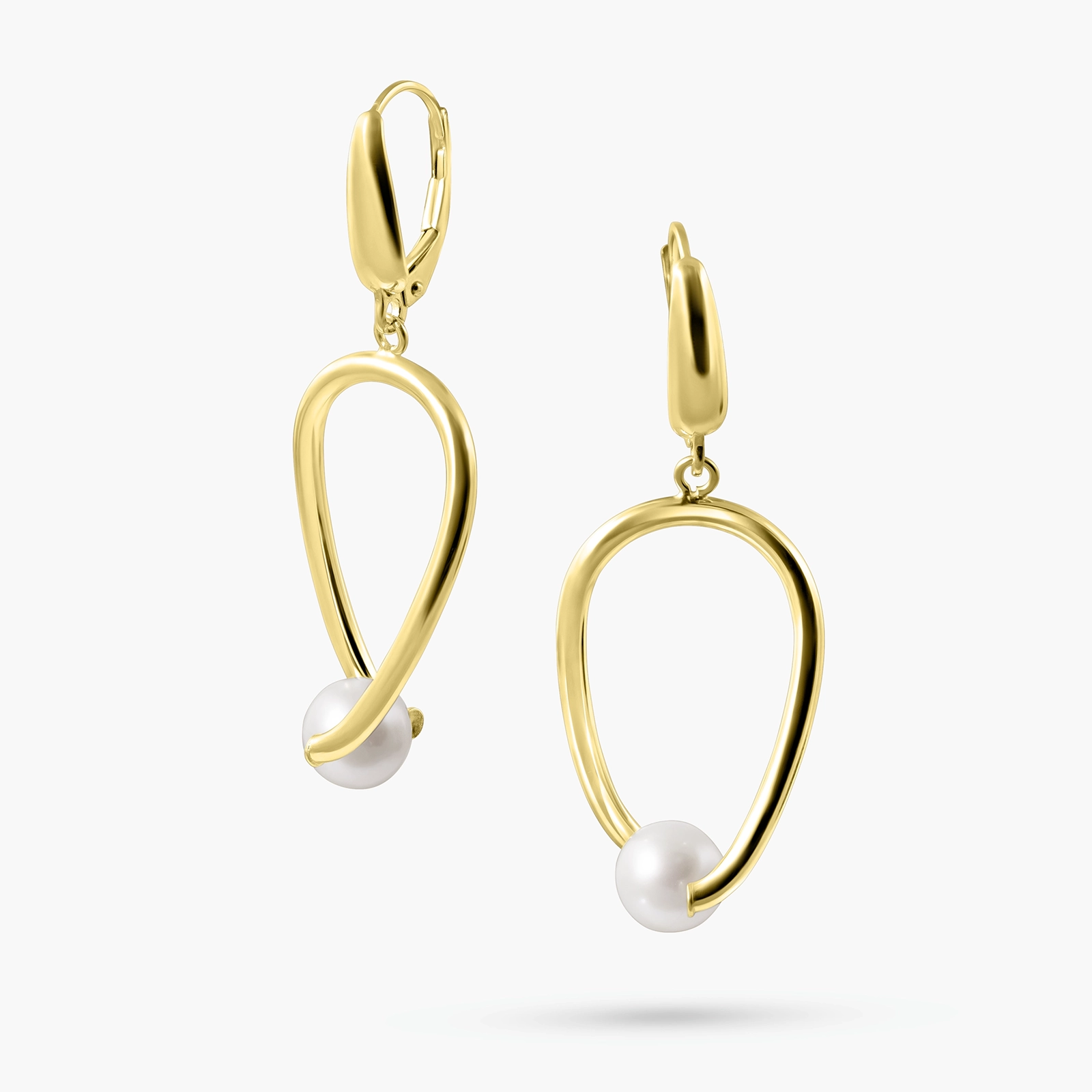 עגילי זהב אלגנטיים בשיבוץ פנינה