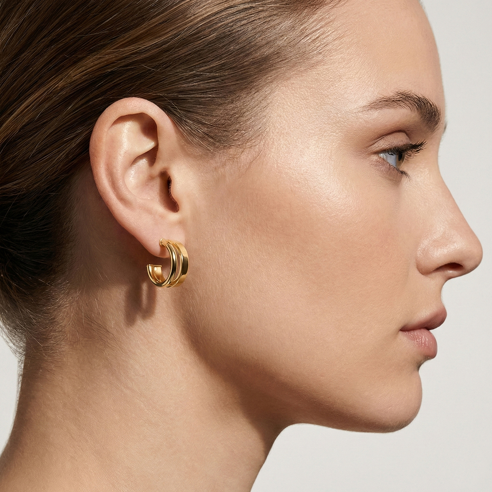 עגילי זהב 14K בעיצוב חישוק כפול מבריק