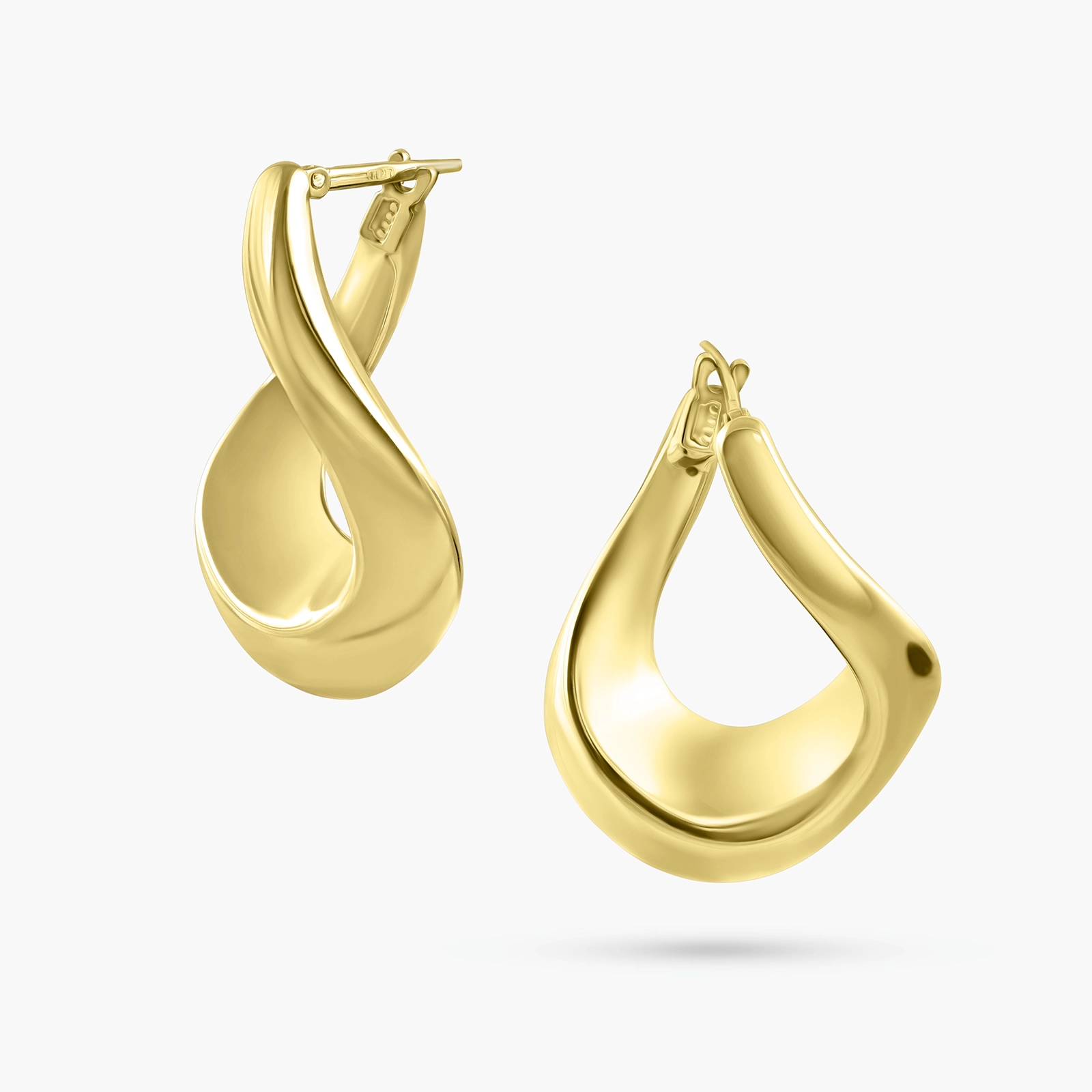 עגילי זהב 14K בעיצוב א- סימטרי גלי