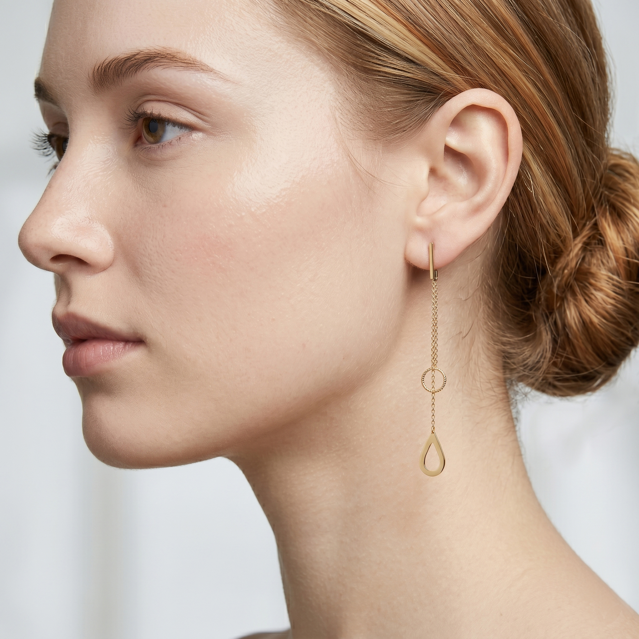 עגילי זהב 14K בעיצוב תלוי א-סימטרי עם טיפה ועיגול