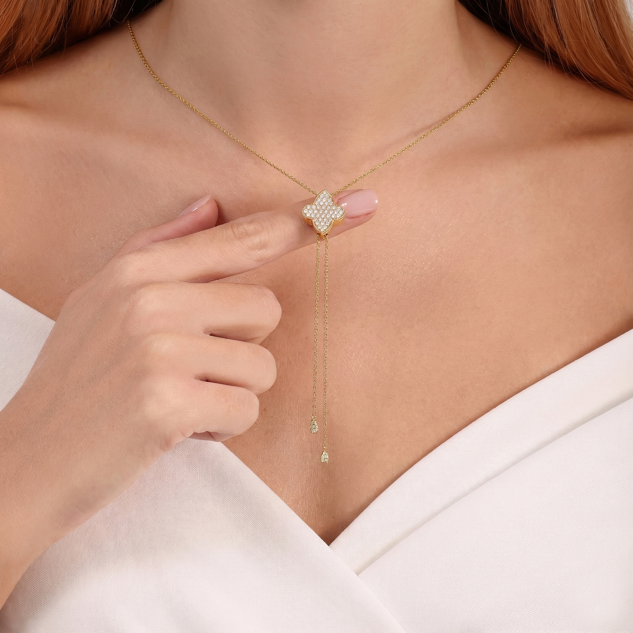 שרשרת עניבה מזהב בשילוב תליון תלתן ויהלומים