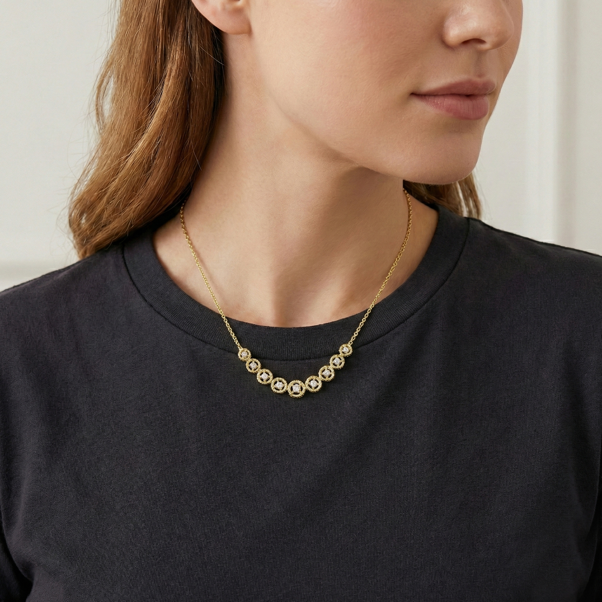 שרשרת זהב 14K משובצת יהלומים בעיצוב מדורג