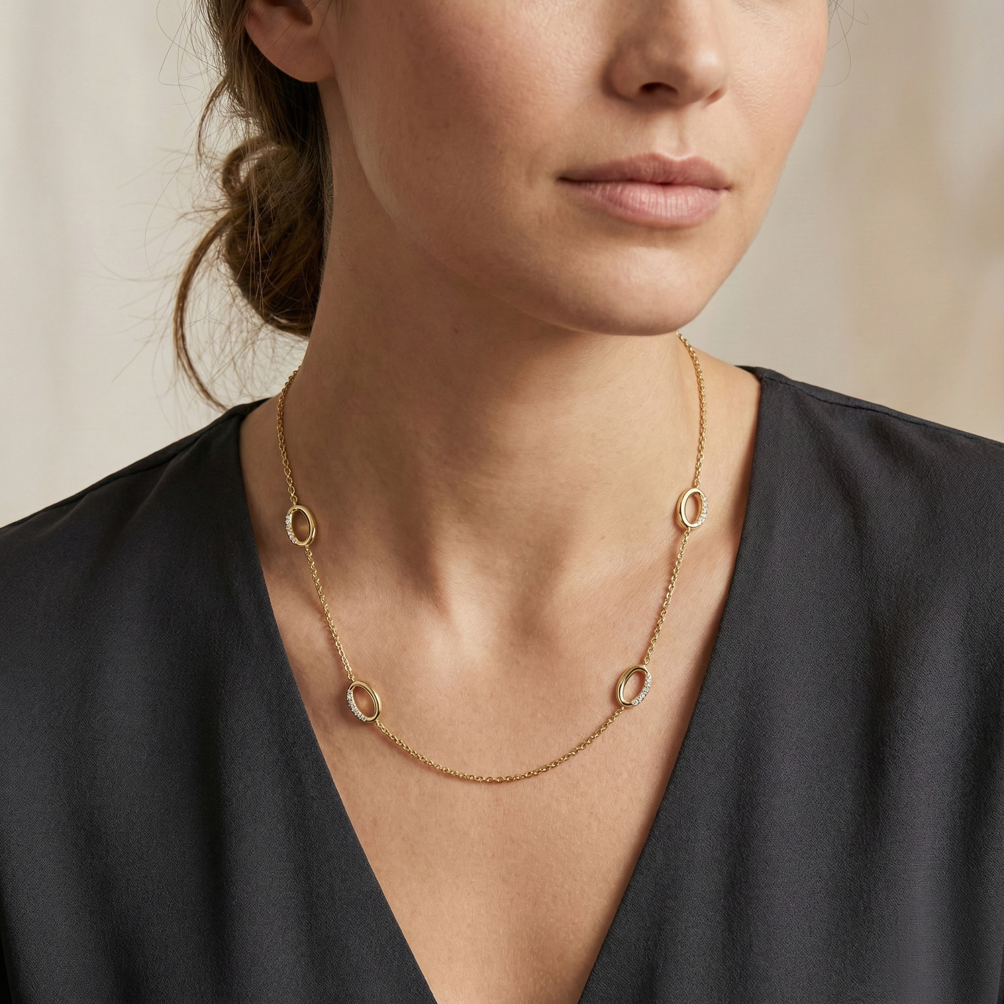 שרשרת זהב 14K משובצת יהלומים עם אלמנטים אובליים