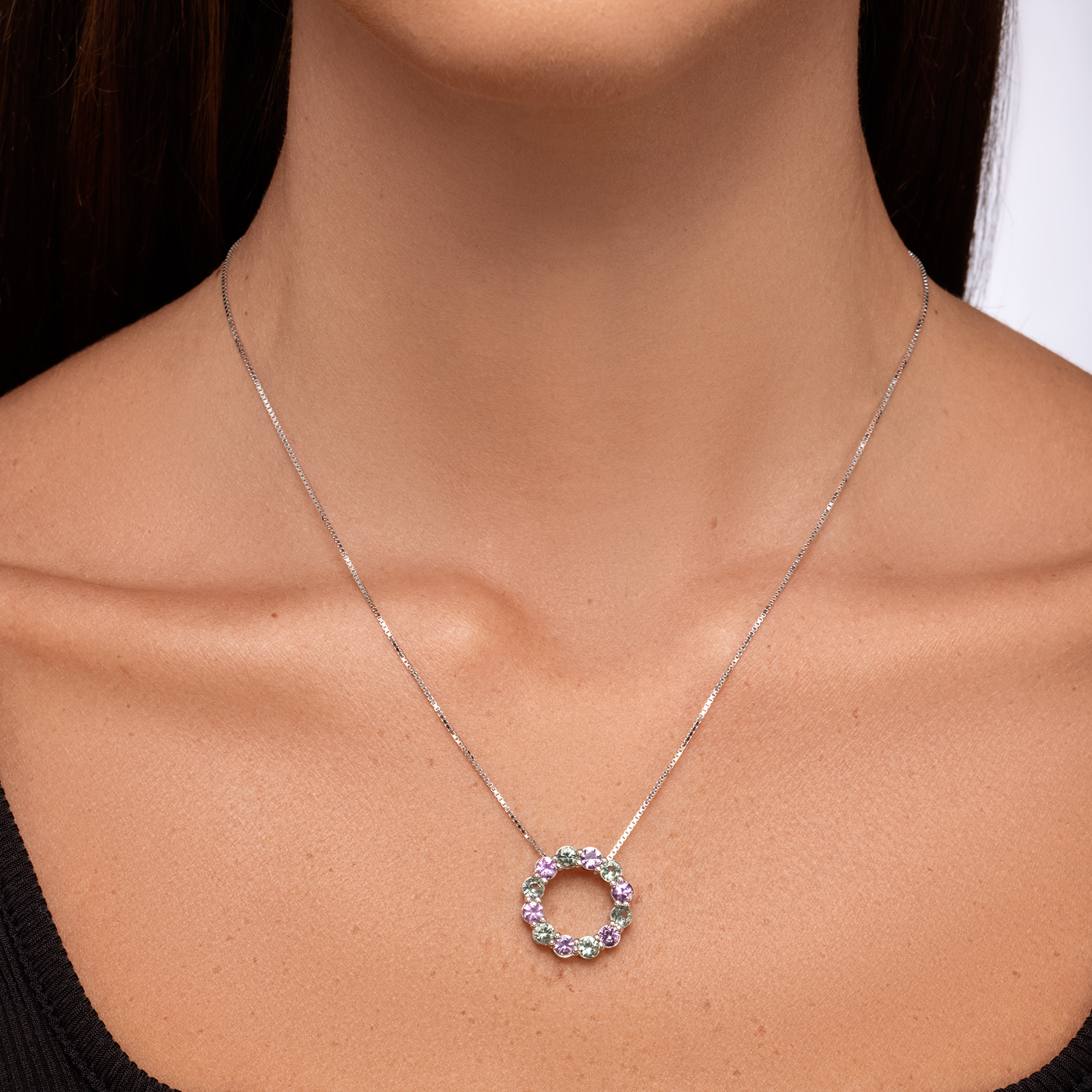 תליון מעוגל משובץ ספירים