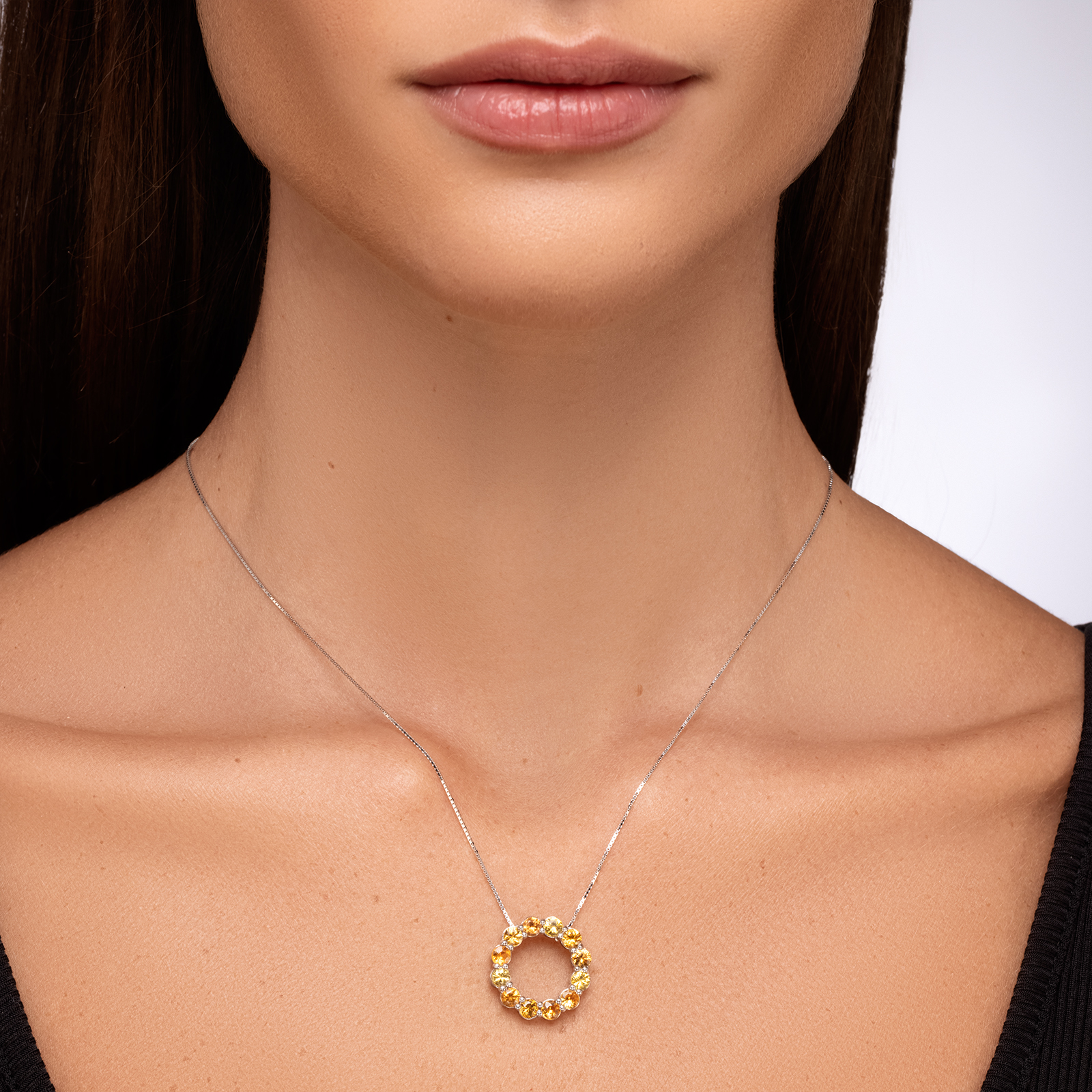 תליון מעוגל משובץ ספירים