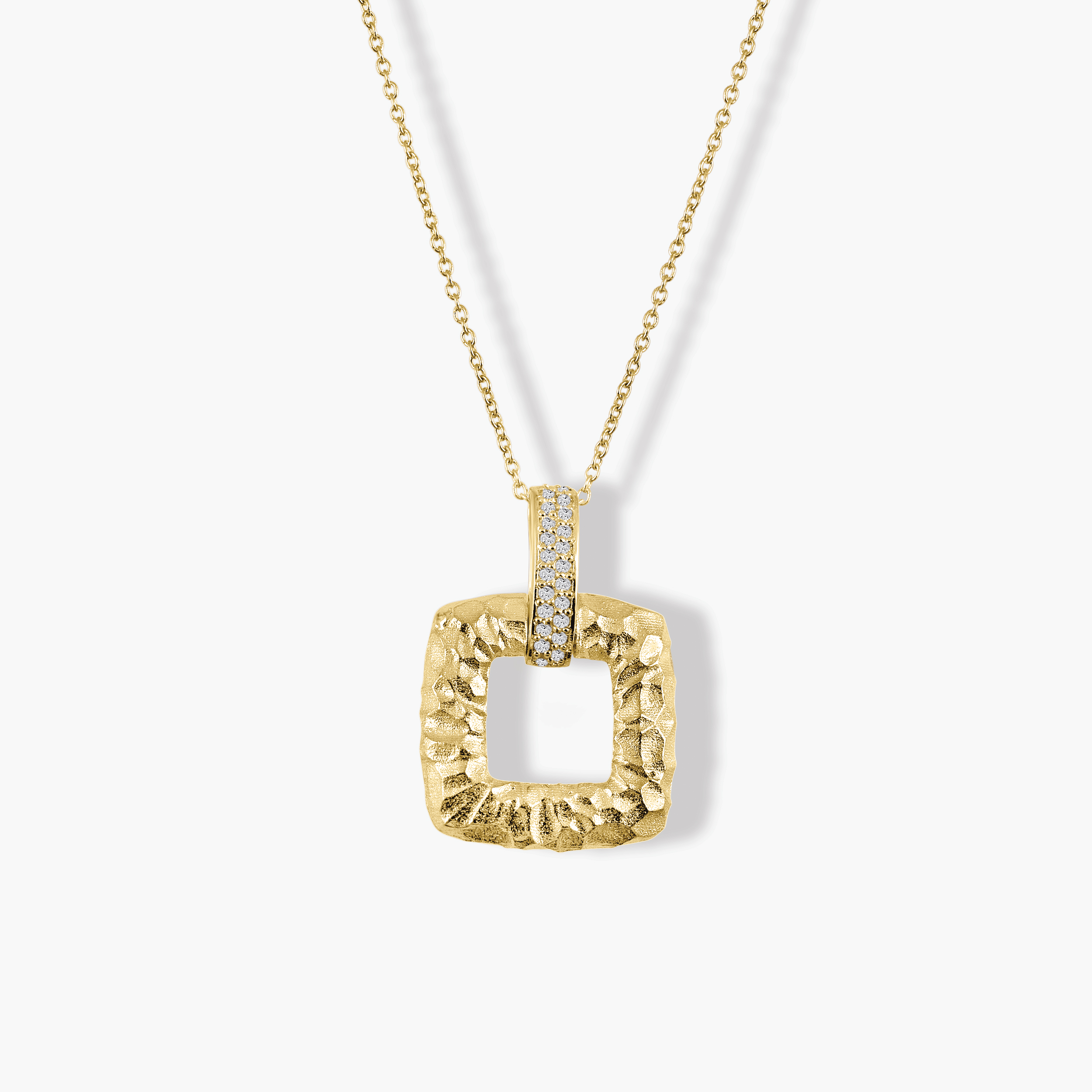 תליון זהב 14K משובץ יהלומים בעיצוב טקסטורה