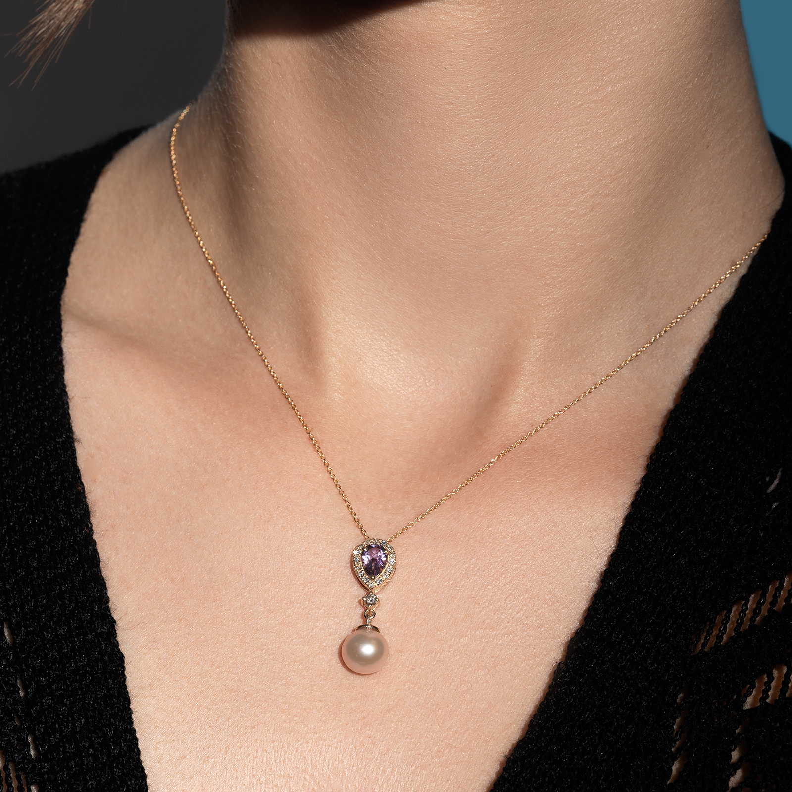 תליון טיפה בשילוב פנינה ושיבוץ יהלומים ואמטיסט