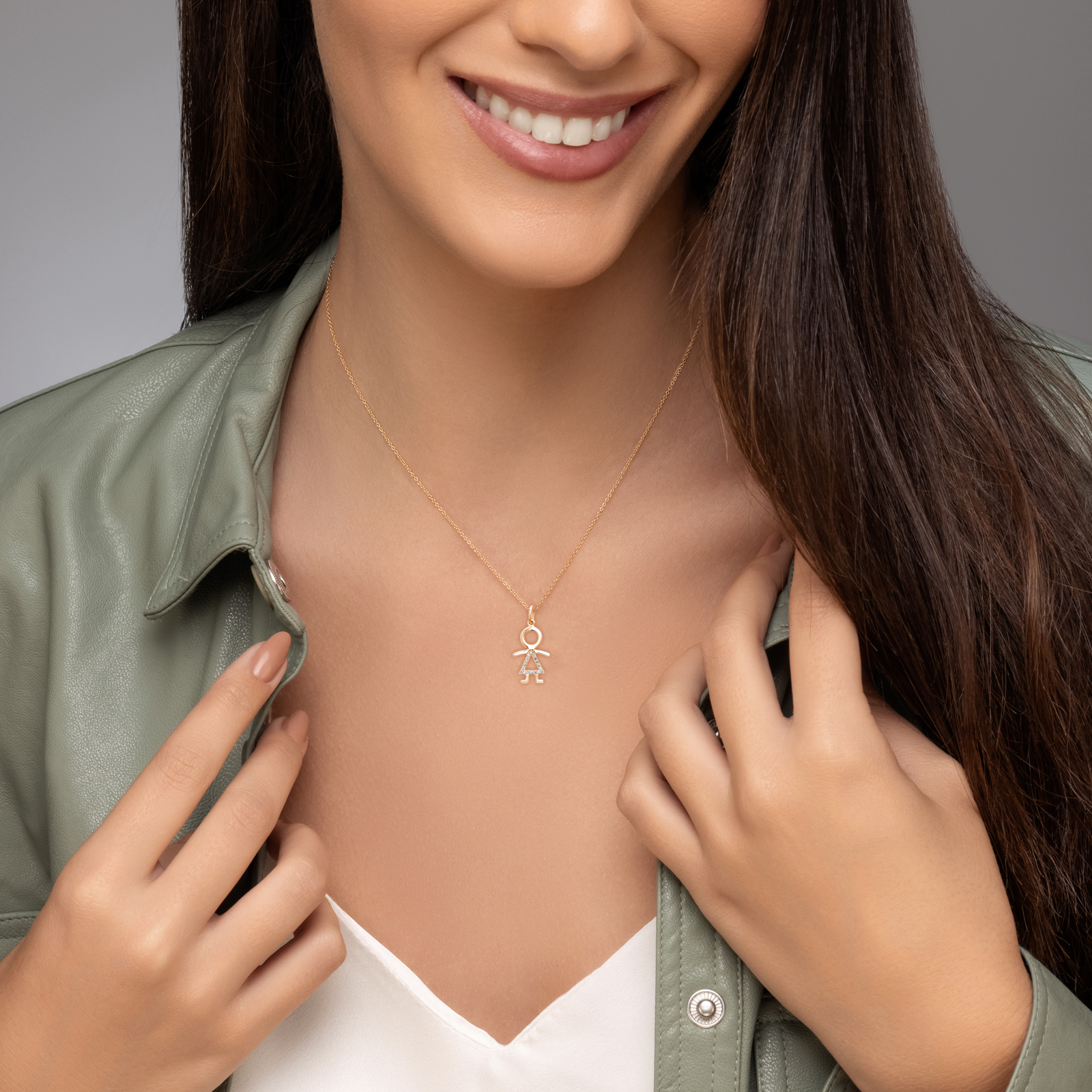 תליון זהב ילדה משובץ יהלומים