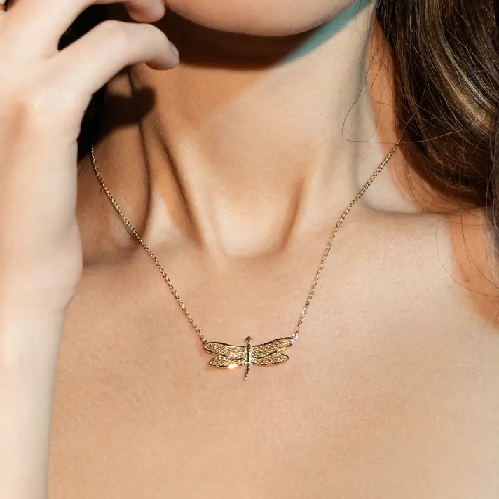 תליון זהב שפירית עם שרשרת זהב