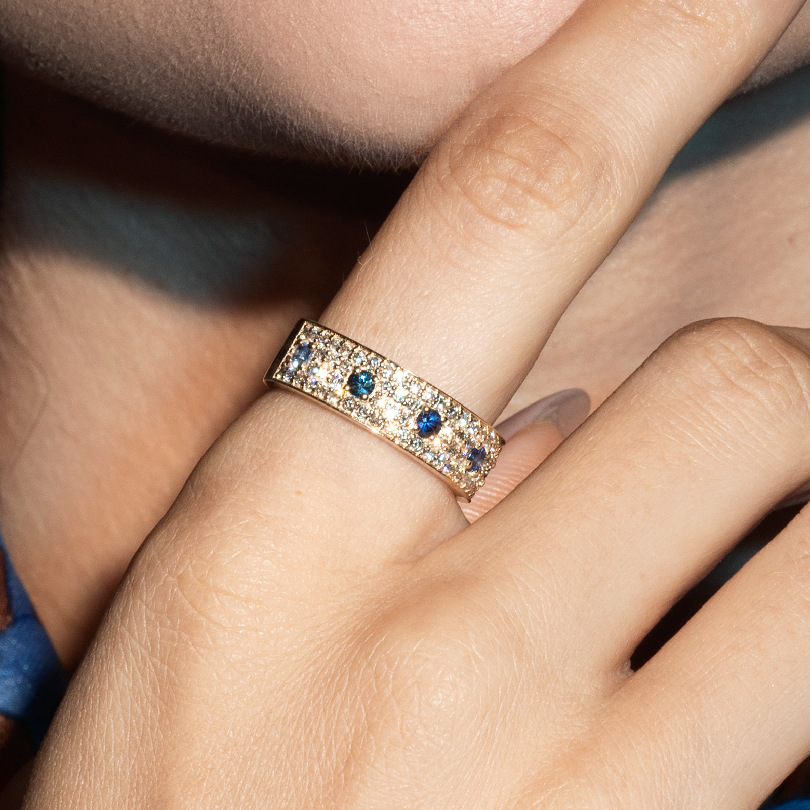 טבעת ספירים ויהלומים מה- luxury collection