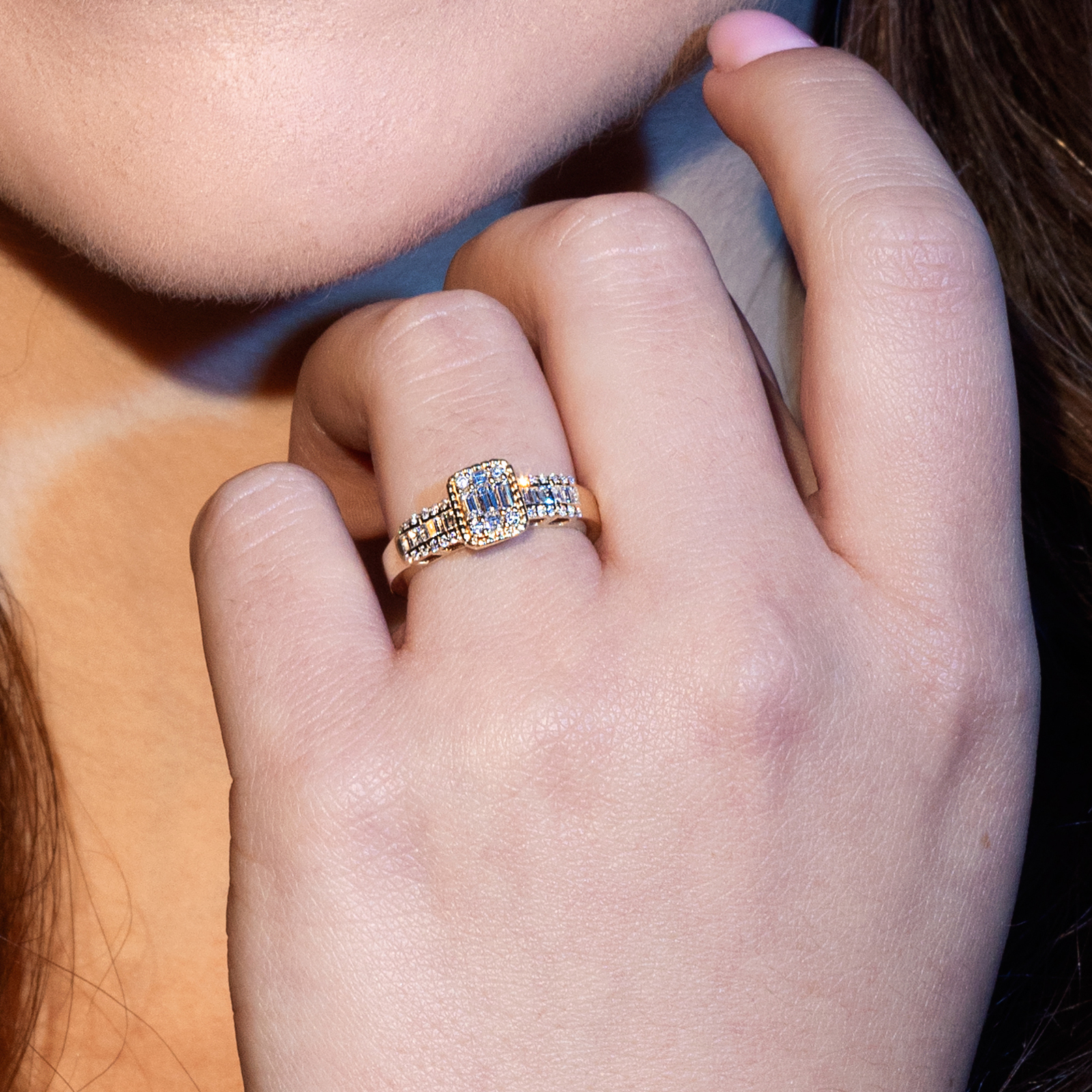 טבעת אירוסין קירה בשיבוץ יהלומים