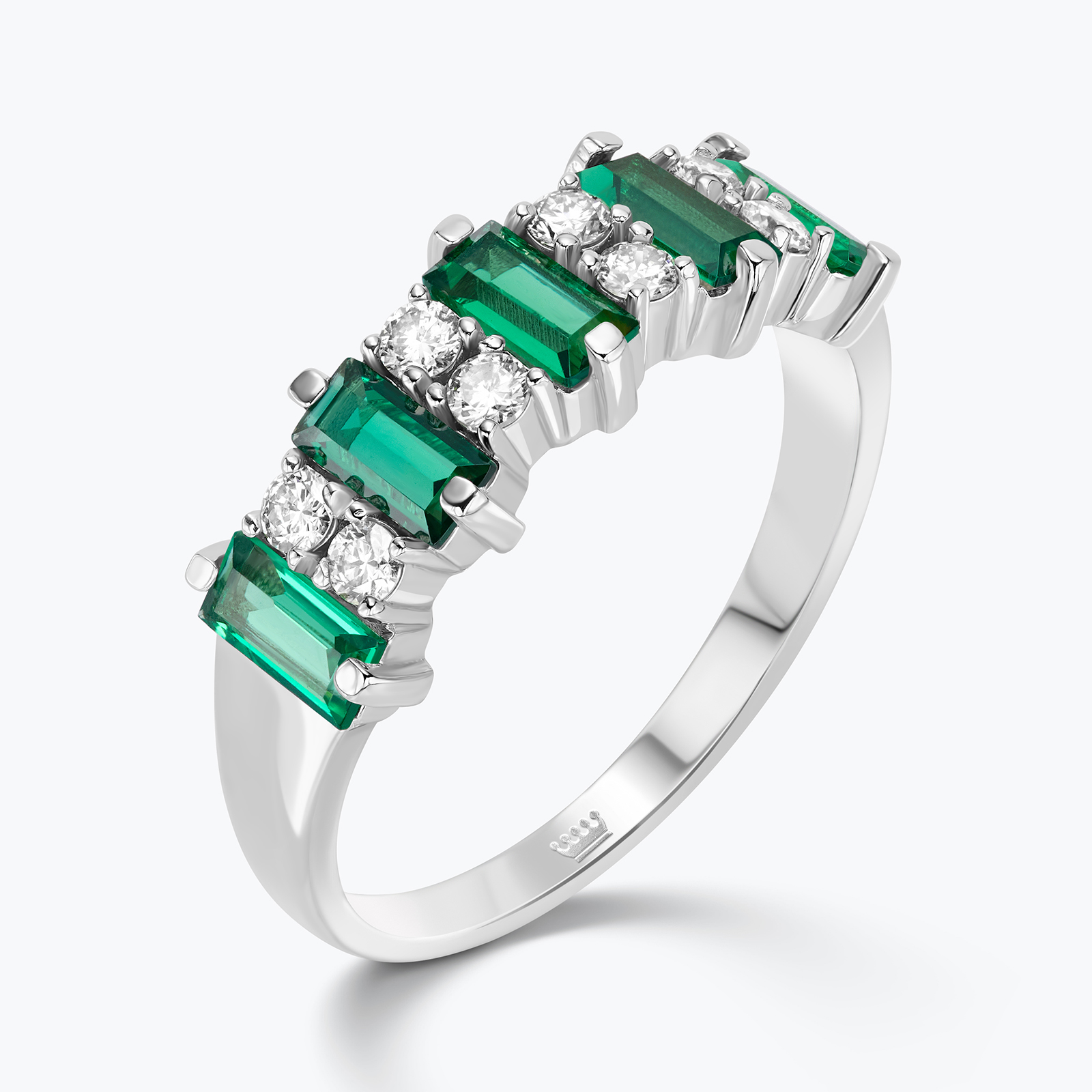 טבעת זהב בשיבוץ אבני גרין גראנט ויהלומים