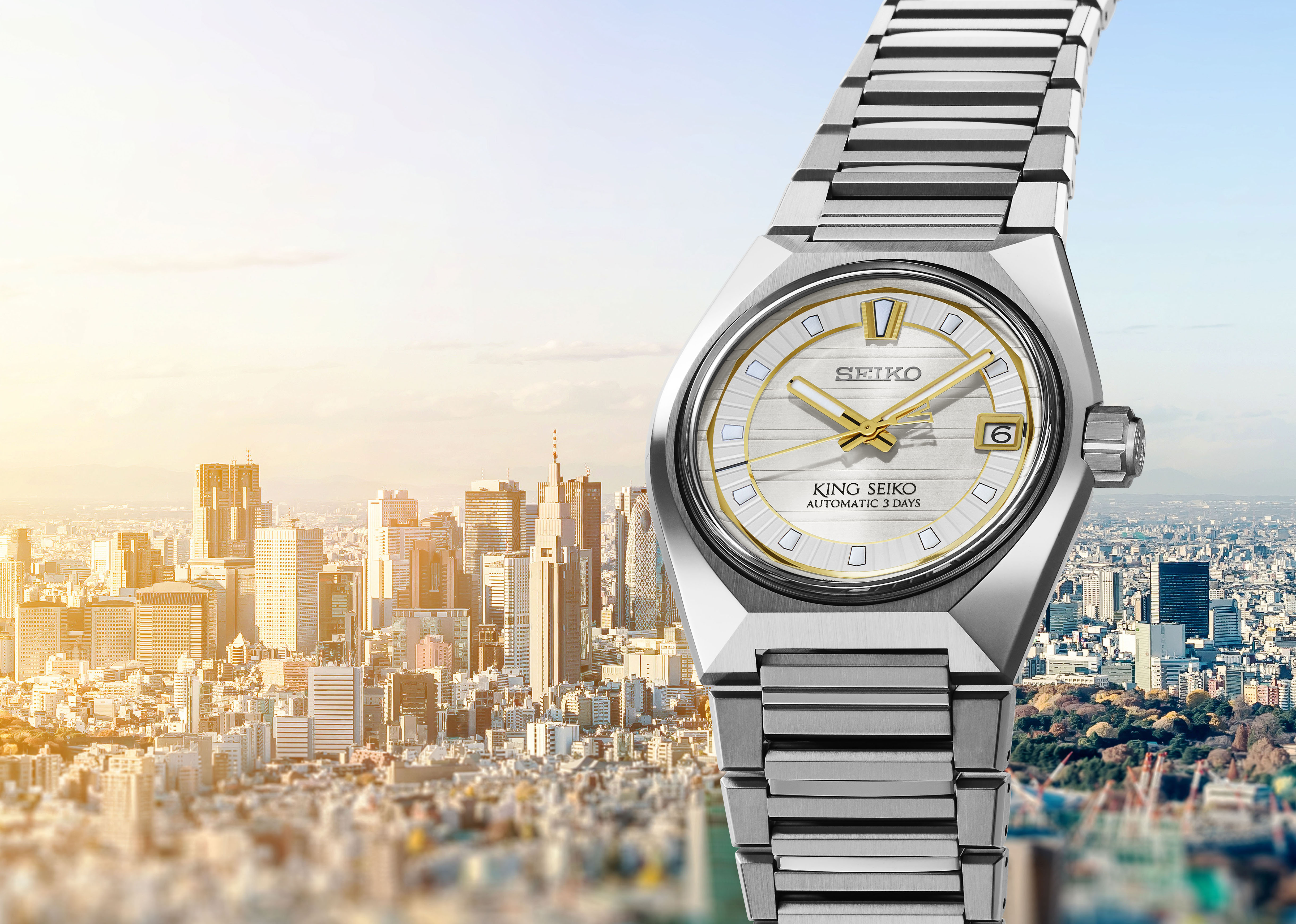 שעון  KING SEIKO VANAC בהשראת שמי טוקיו בשעת הזריחה