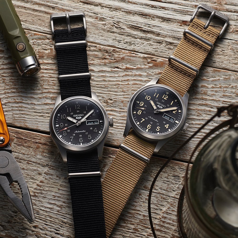  SEIKO 5 SPORT מנגנון אוטומטי ורצועת NATO בצבע בז'