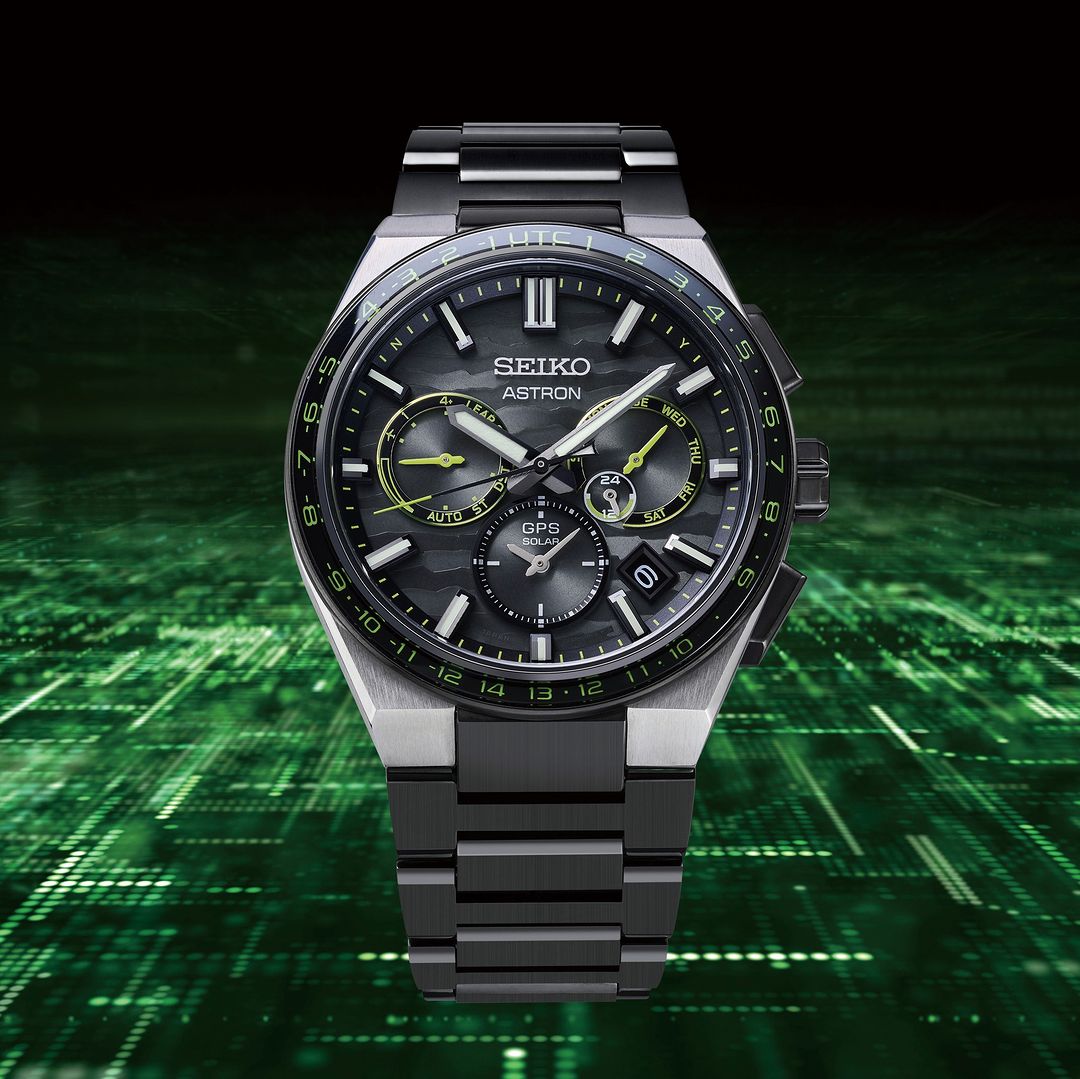 שעון Astron Cyber Yellow GPS Solar 5X Dual-Time במהדורה מוגבלת