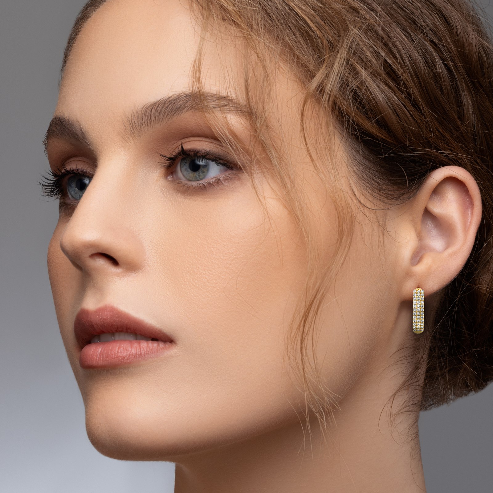 עגילי זרקונים