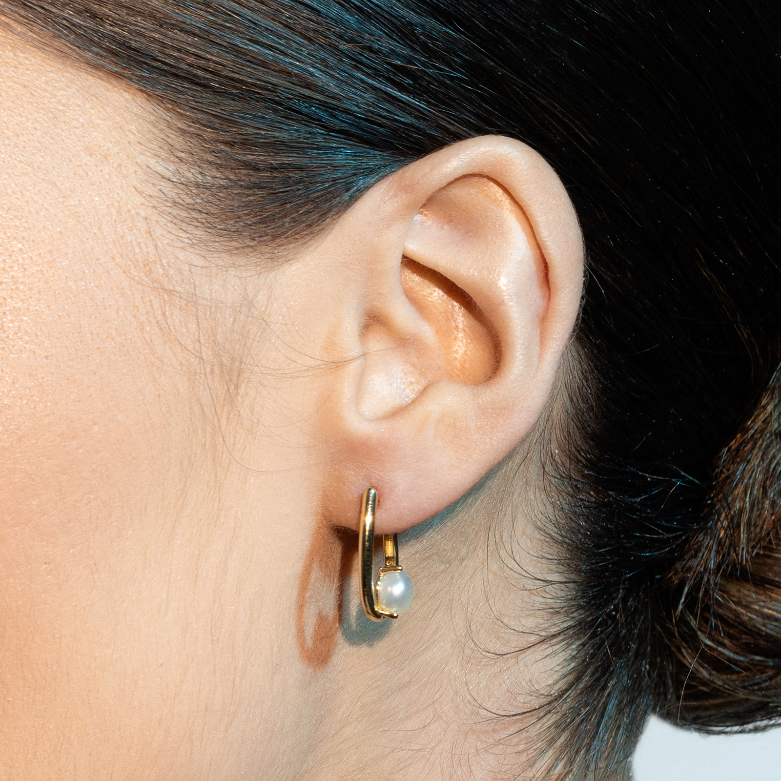 עגילי זהב Piano בשיבוץ פנינה