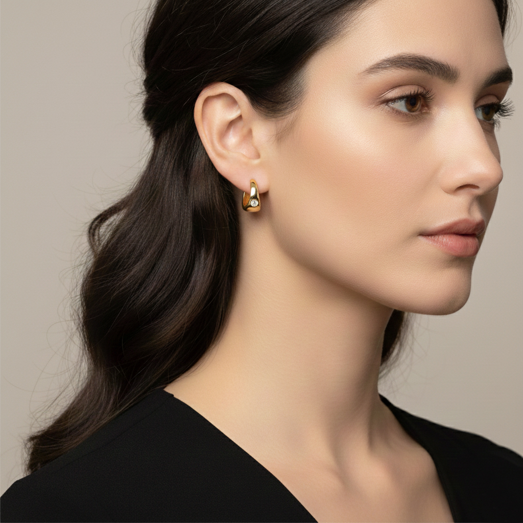 עגילי זהב 14K בננה משובצים זרקון נוצץ