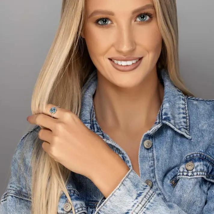 טבעת יהלום ובלו טופז